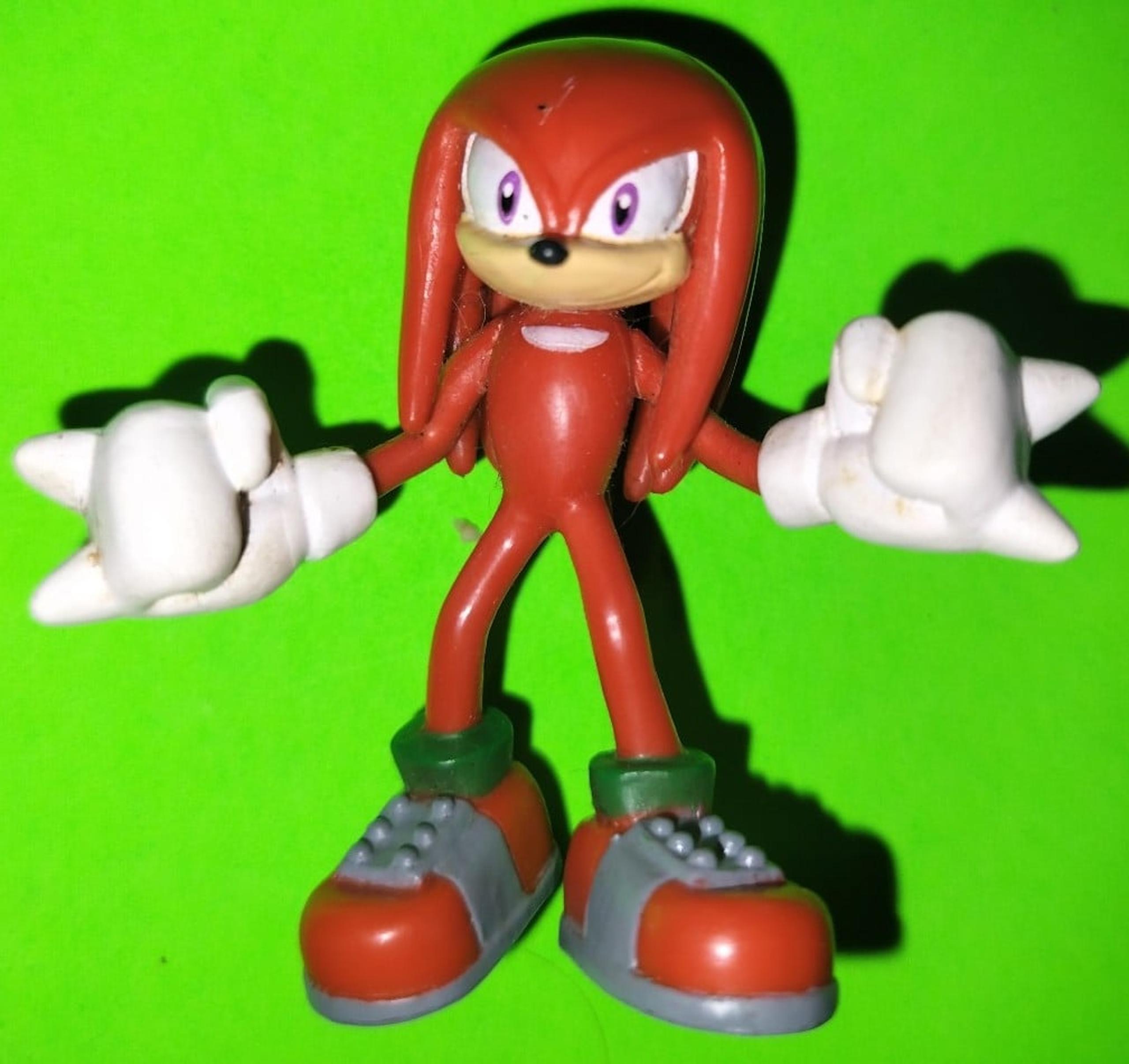 RARE Vintage TOMY Knuckles Bendy Action Figure Collectible Sonic Movie Game Sega