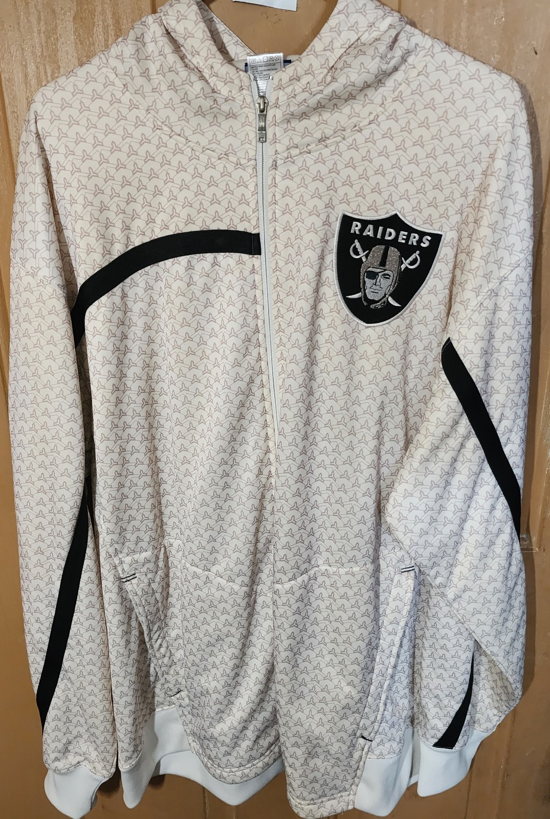 RAIDERS HIGH QUALITY STITCHED POPULAR DESIGN ZIPUP HOODIE SIZE XLARGE