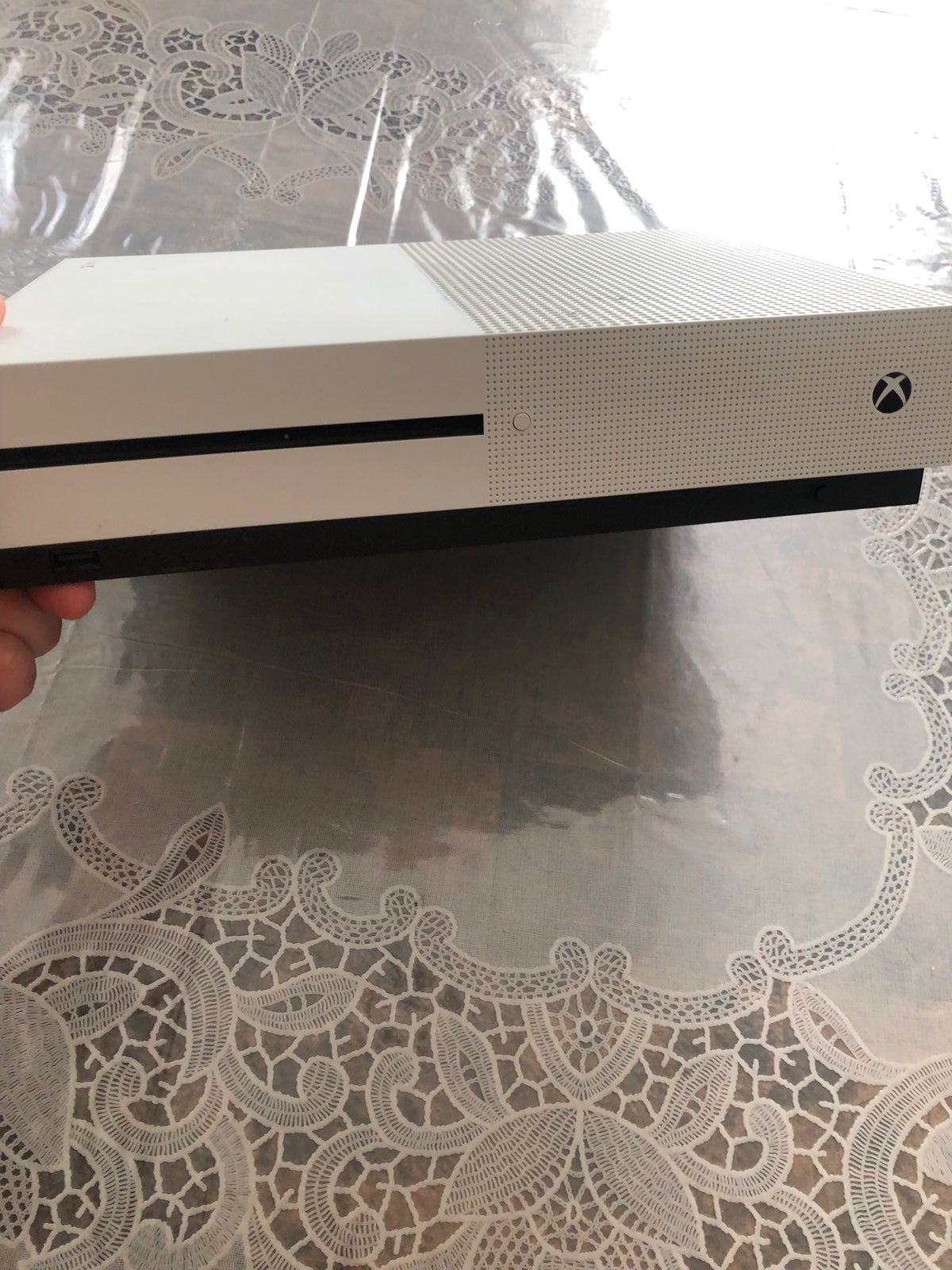 Microsoft Xbox One S 500 GB White Console + Controller