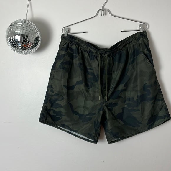 FRENCH CONNECTION green camouflage camp print swim trunks shorts XL