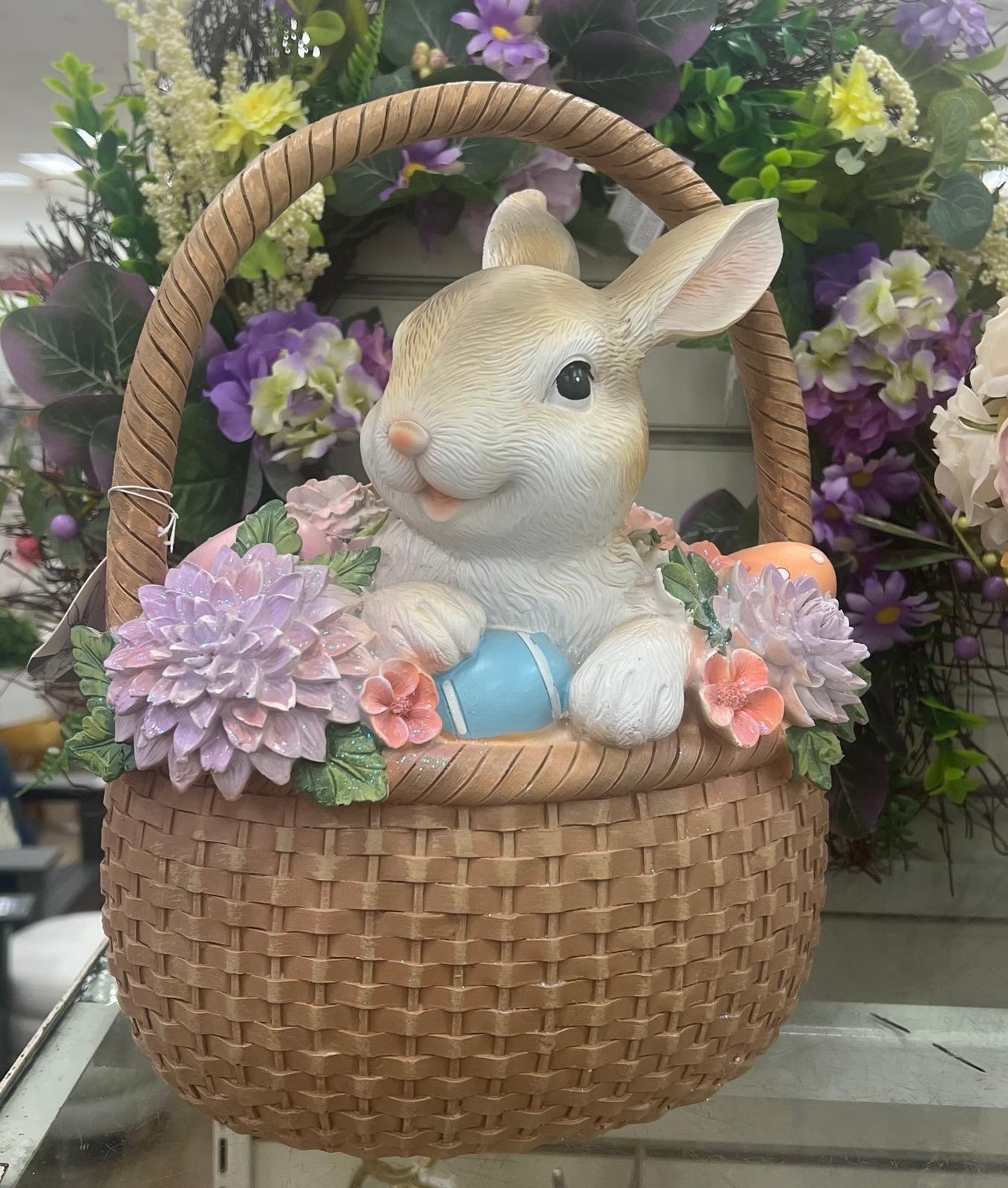 Easter floral basket decor !