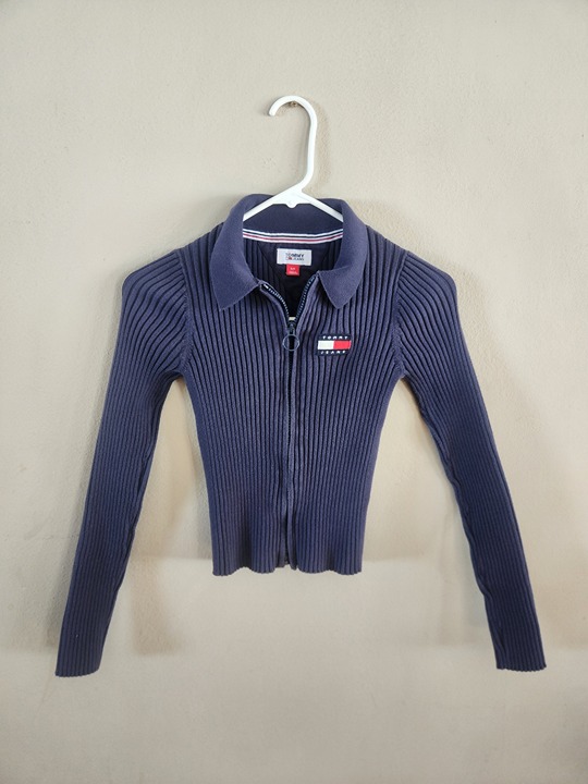 Tommy Hilfiger sweater, size small