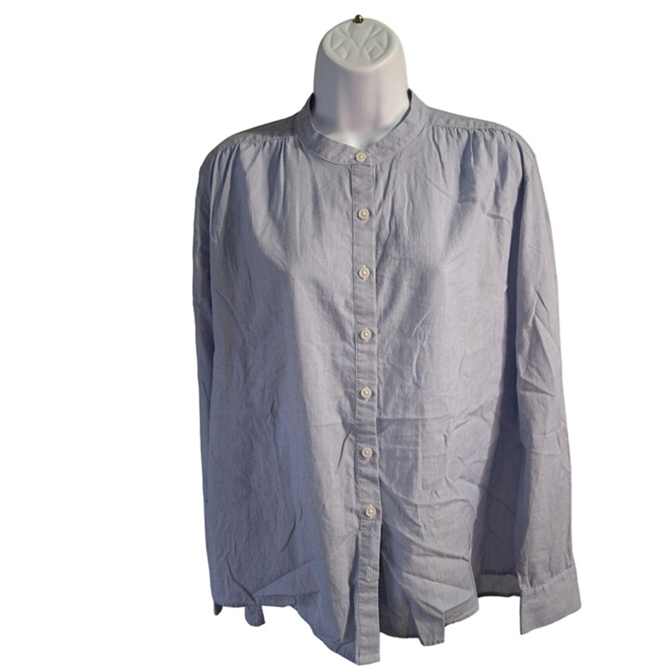 Ann Taylor Long Sleeve Button-Down Shirt Medium Women's  Light Blue