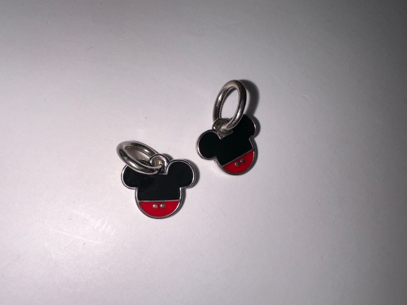 Pandora Mickey charm (2)