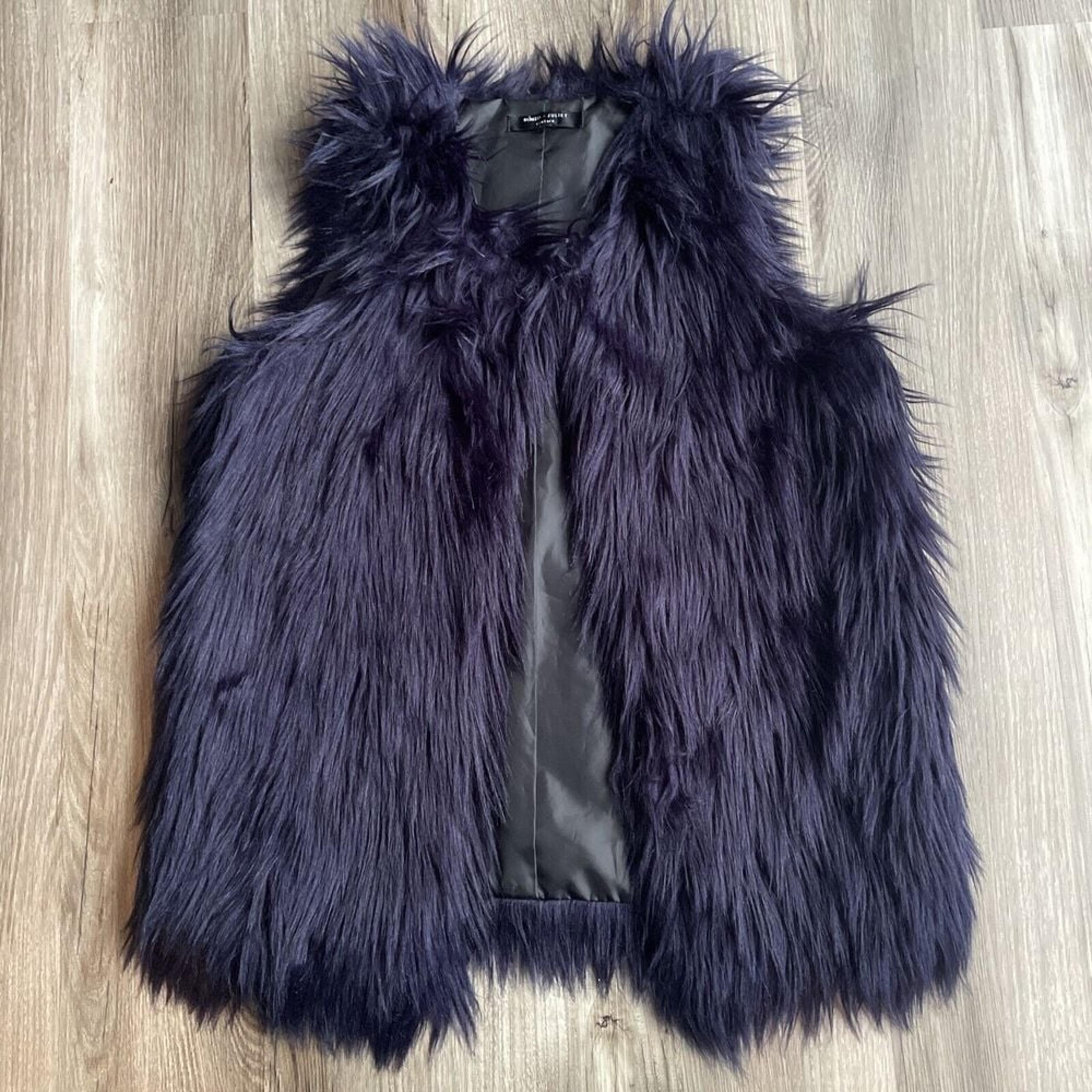 Romeo & Juliet Couture Faux Fur Blue Vest M Glam Concert Holiday Party