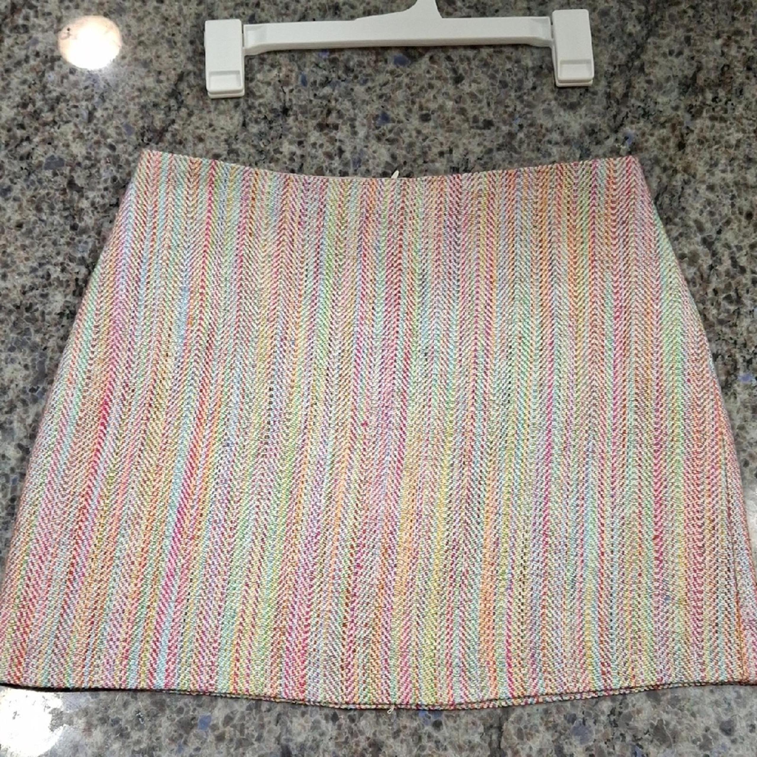"Trina Turk" Multicolor, Traditional Tweed Mini Skirt for Casual Wear. Sz.4 .