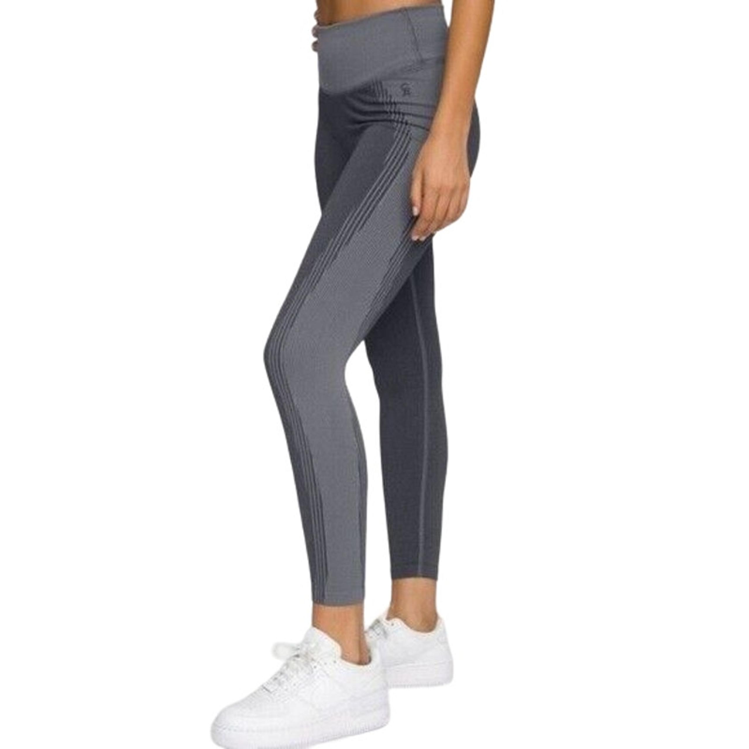Good American Contour Ribbed Seamless High Rise Color-block Leggings Size 3/4