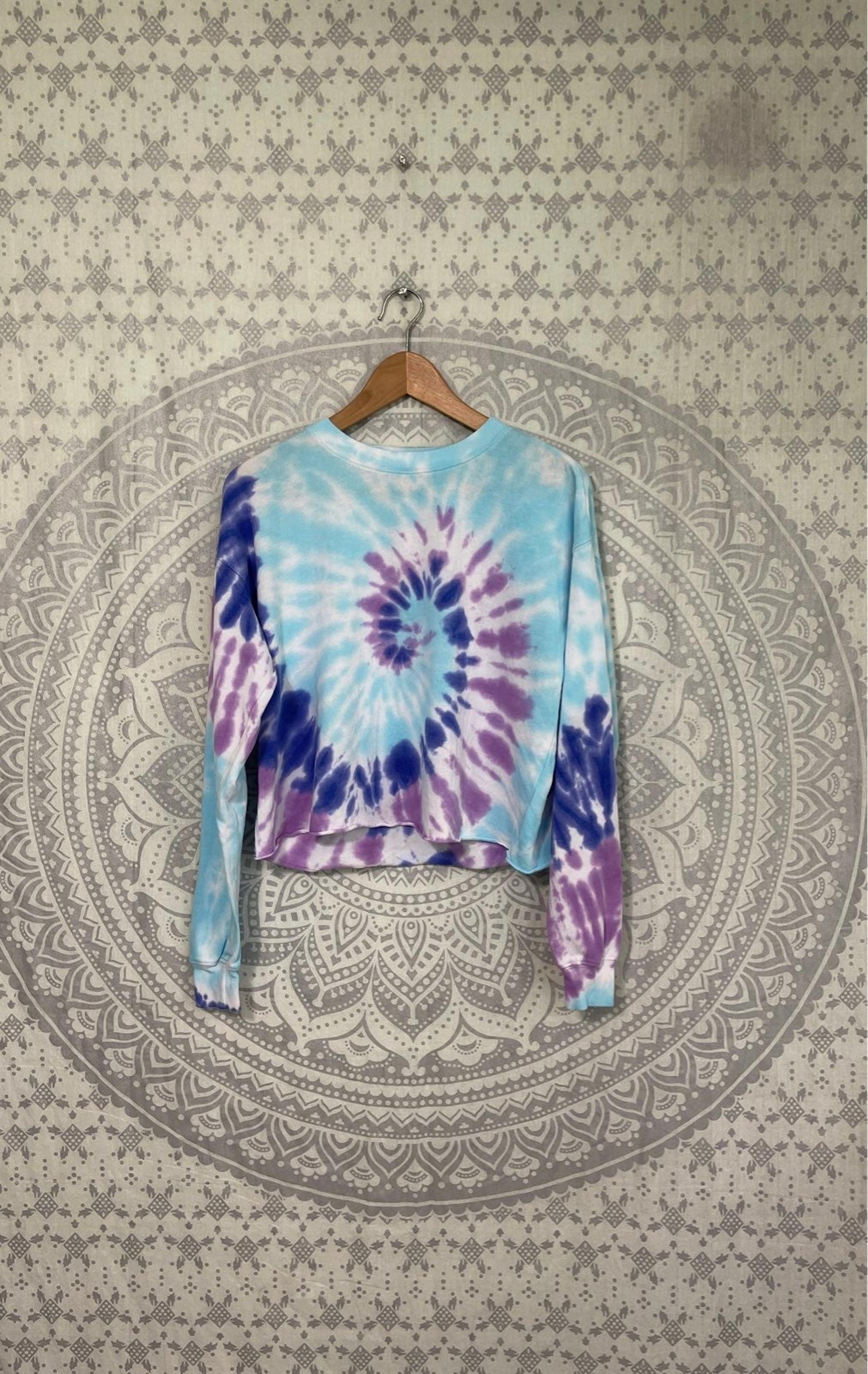 Nwt $18 No Boundaries Walmart Tie Dye Cropped Shirt Top Long Sleeve Sweatshirt M