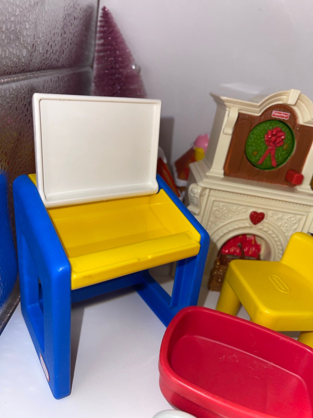 dollhouse lot set little tikes wagon easel & art desk bundle