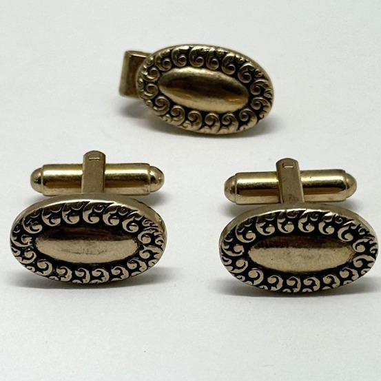 Vintage unisex cufflinks and tie tack