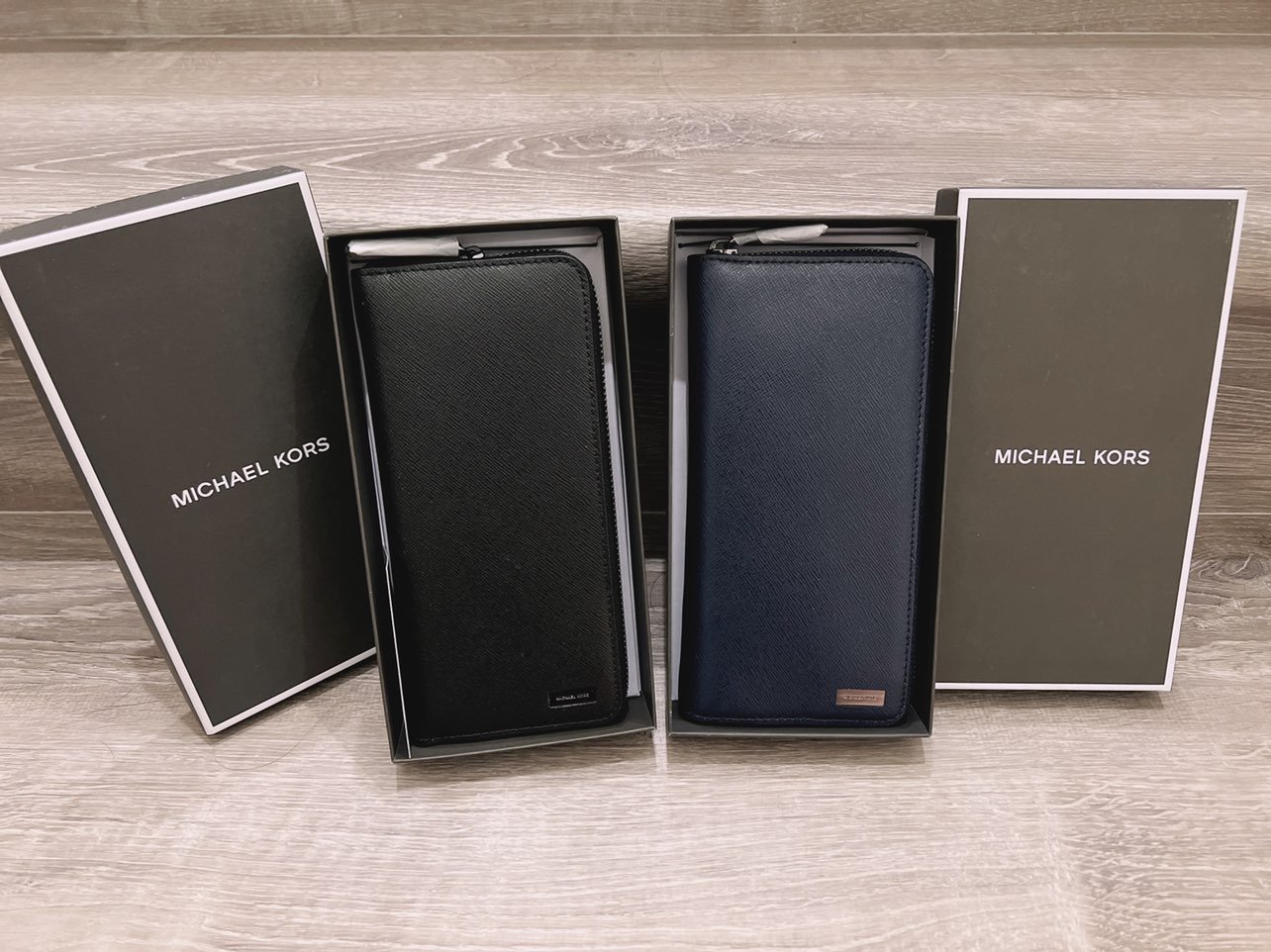 Michael kors men's boxed Wallet