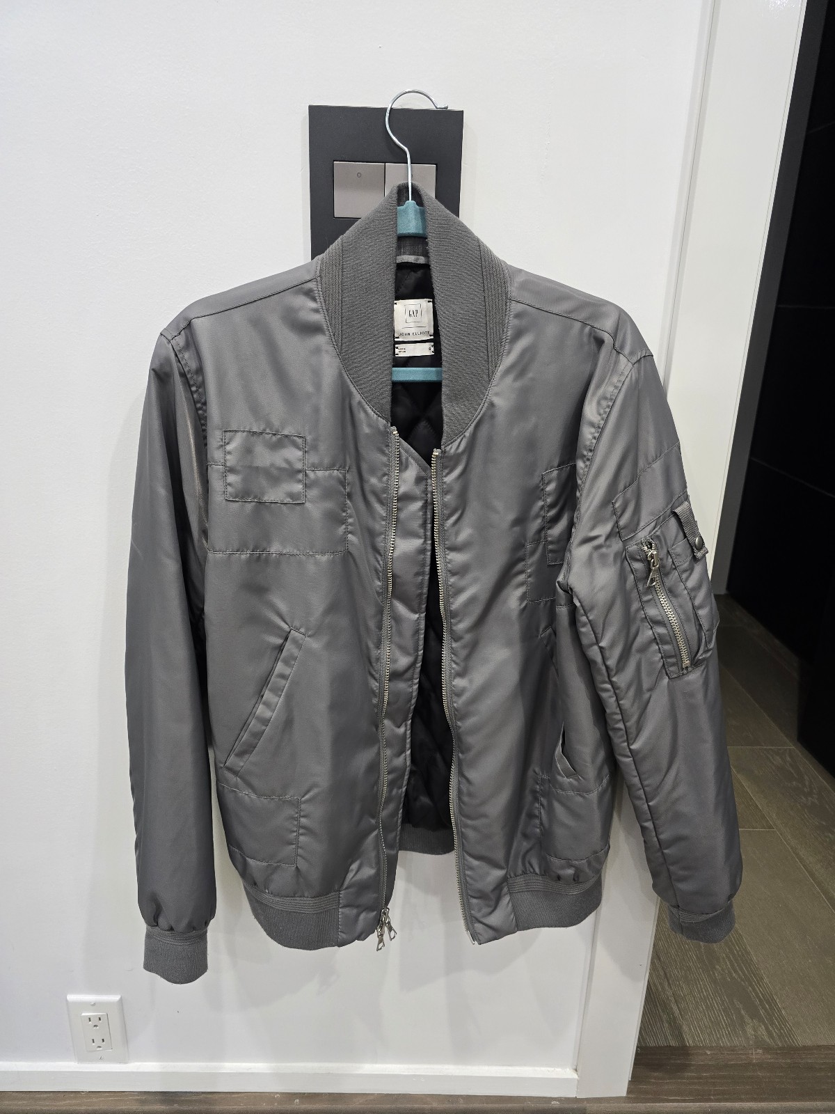 John Elliott x Gap Collab Flight Jacket Silver/grey Sz Small