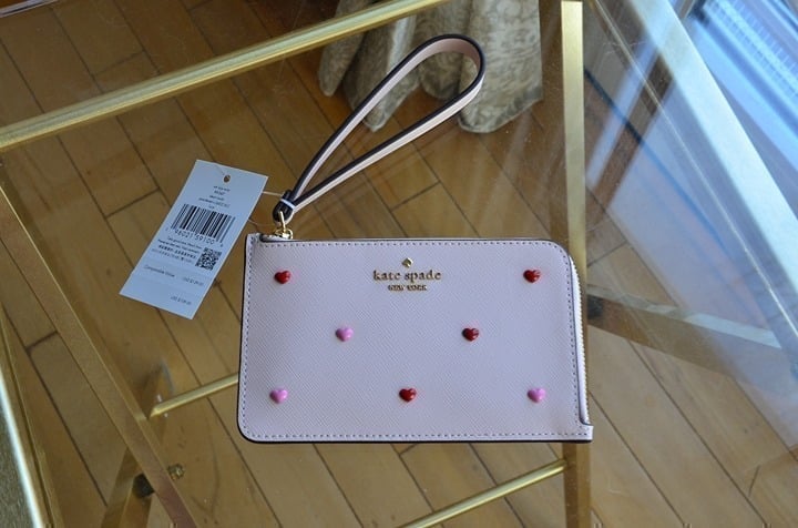 Kate Spade KK267 Lucy Heart Studs Small L-zip Wristlet