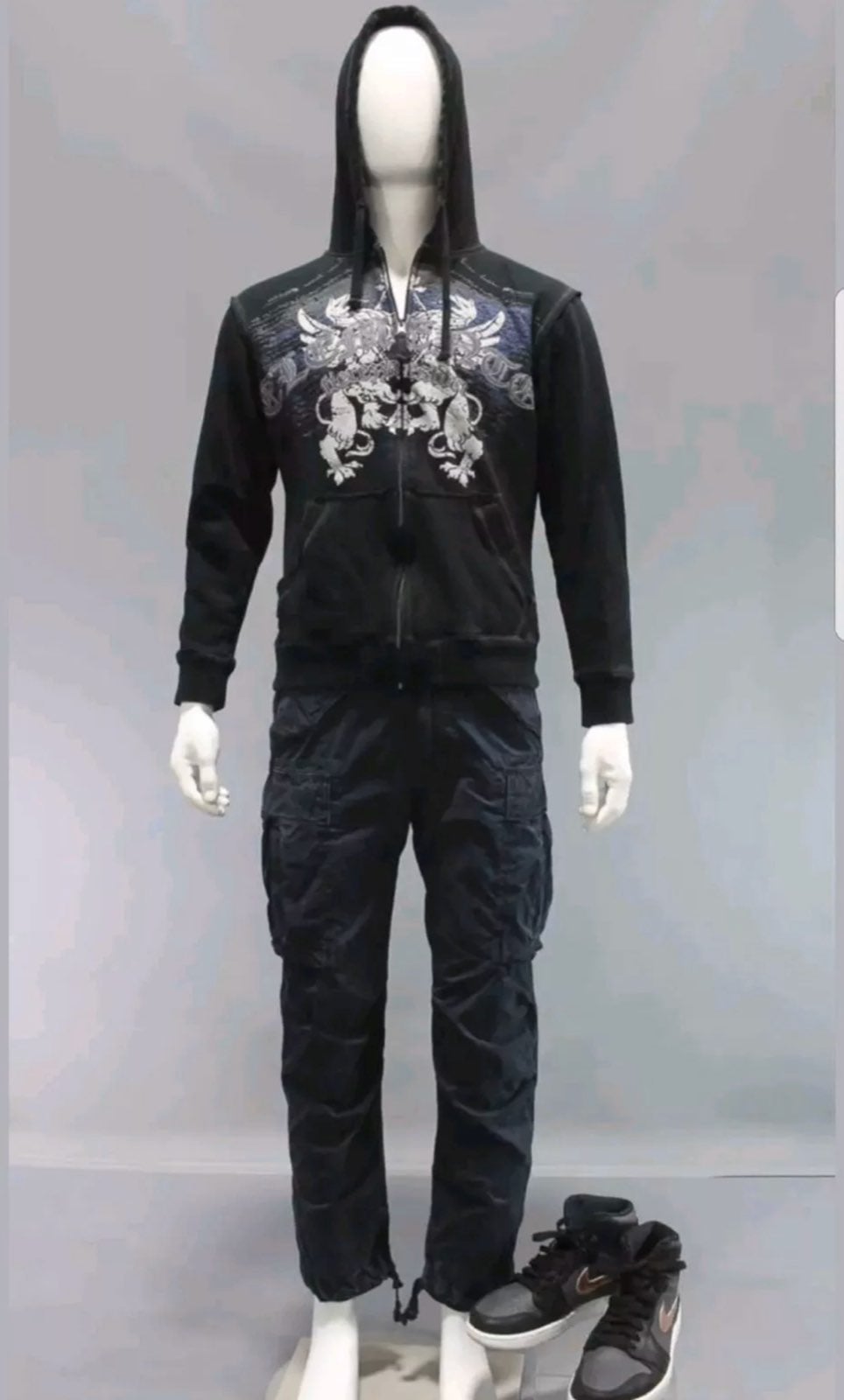 Screen worn hoodie and pants from the movie mollys game