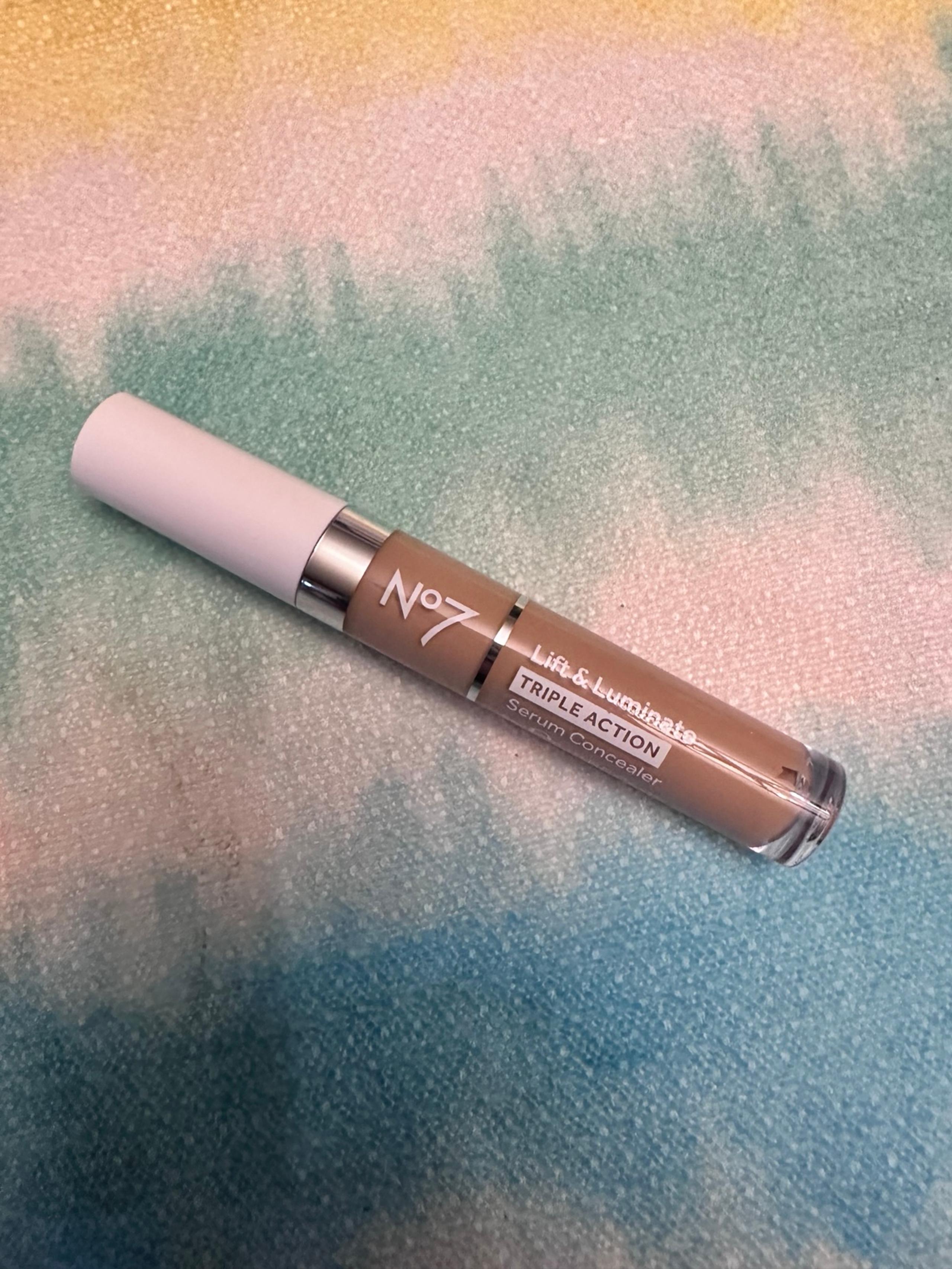 No7 Lift & Luminate Triple Action Serum Concealer