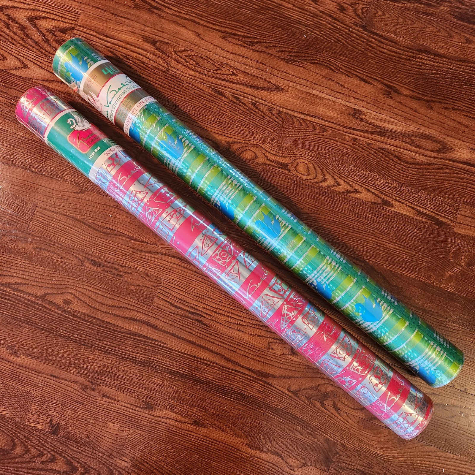 Vtg Christmas Gift Wrap Extra Wide Gloria Vanderbilt Foil 70 Sq Ft Papercraft