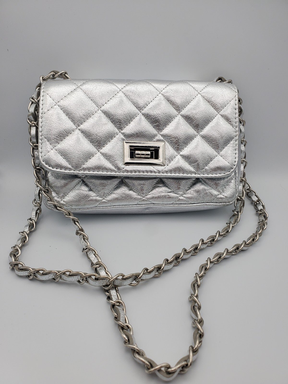 VERA PELLA ITALIAN LEATHER SILVER QUILTED Crossbody