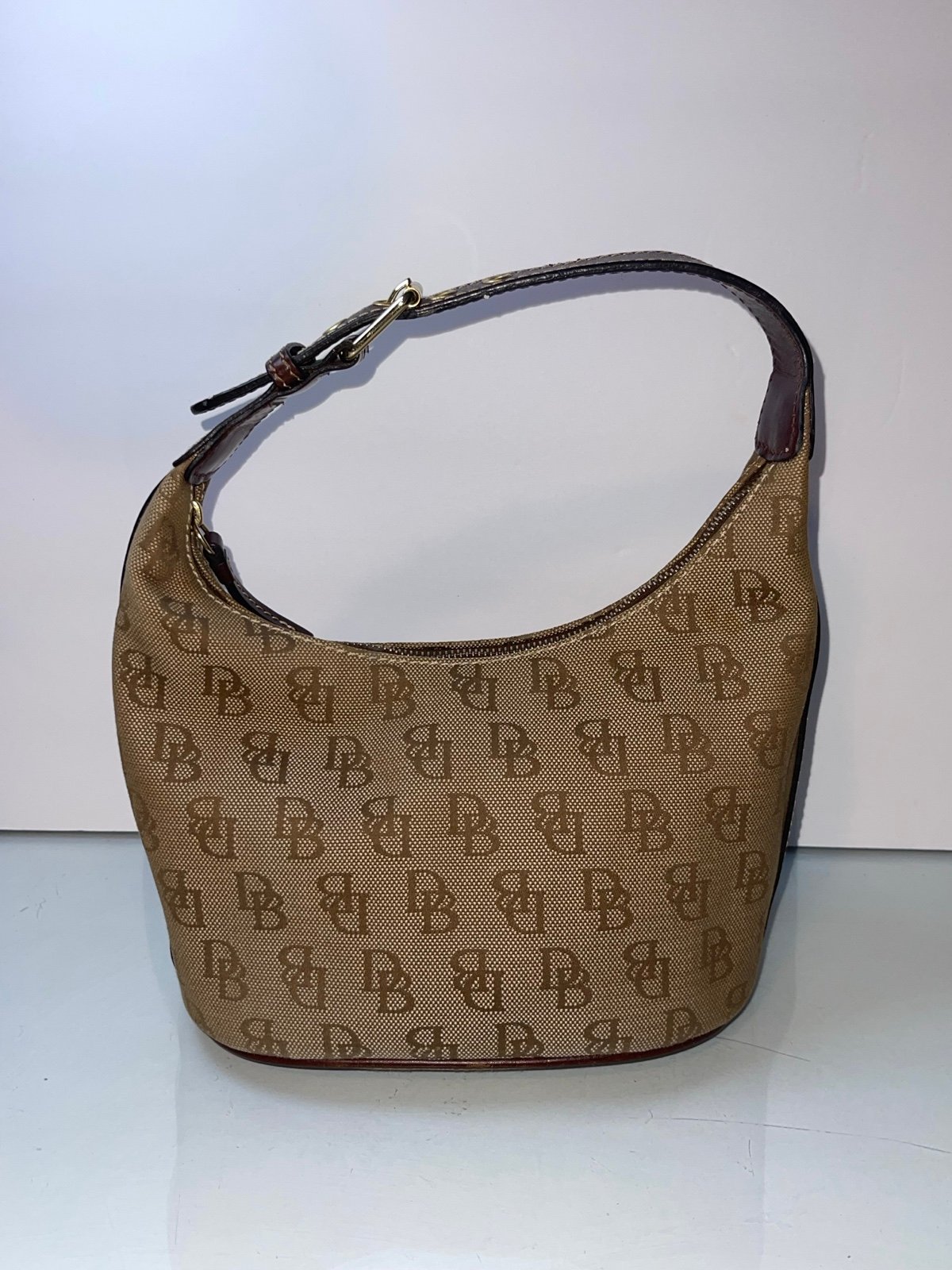Dooney & Bourke Hobo bucket bag