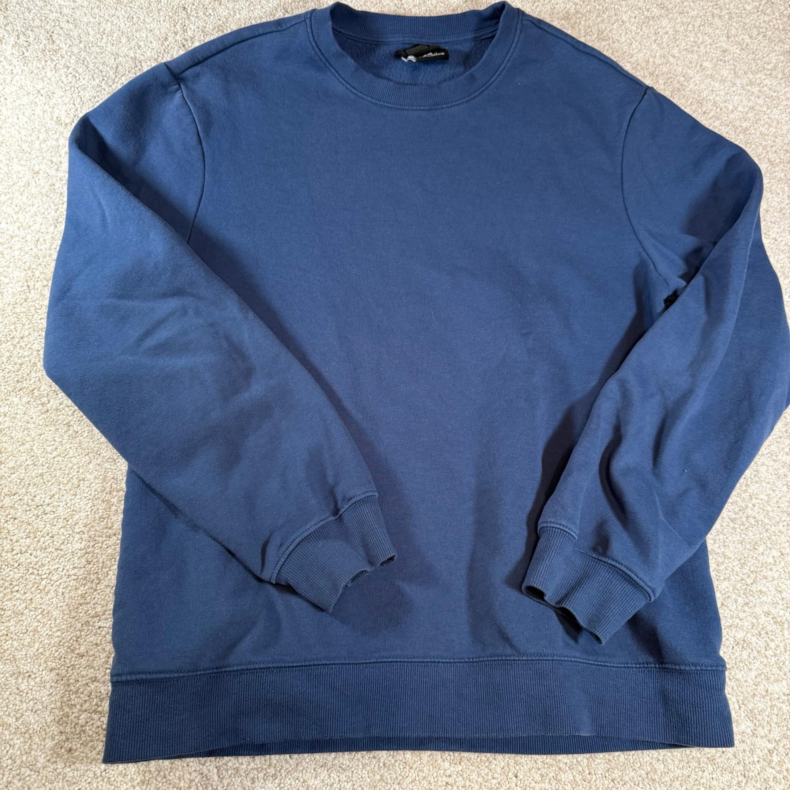 H&M Men’s Navy Blue Crew Neck Pullover Sweatshirt Sweater Size XS XSmall