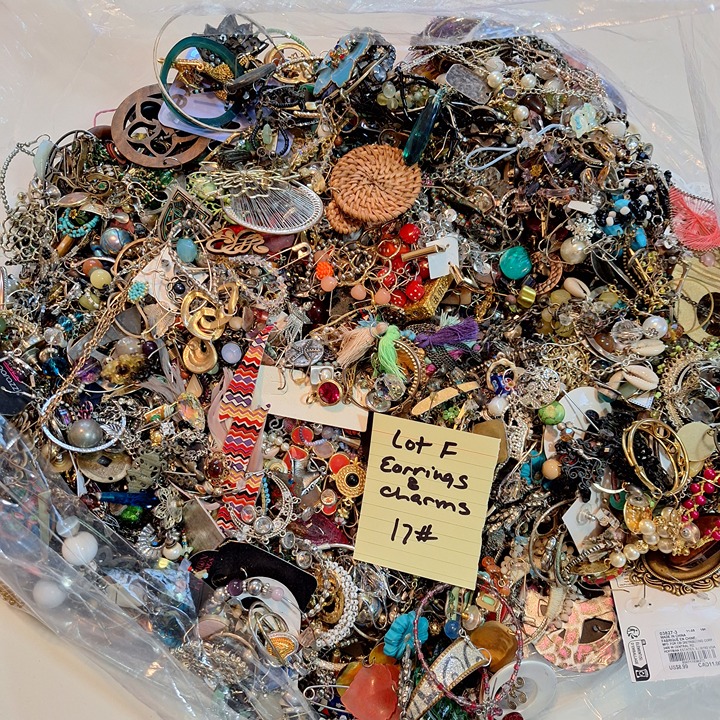 LOT F LARGE BOX LOT EARRINGS CHARMS MISC 4 ARTS CRAFTS JEWELRY MAKING REPURPOSE
