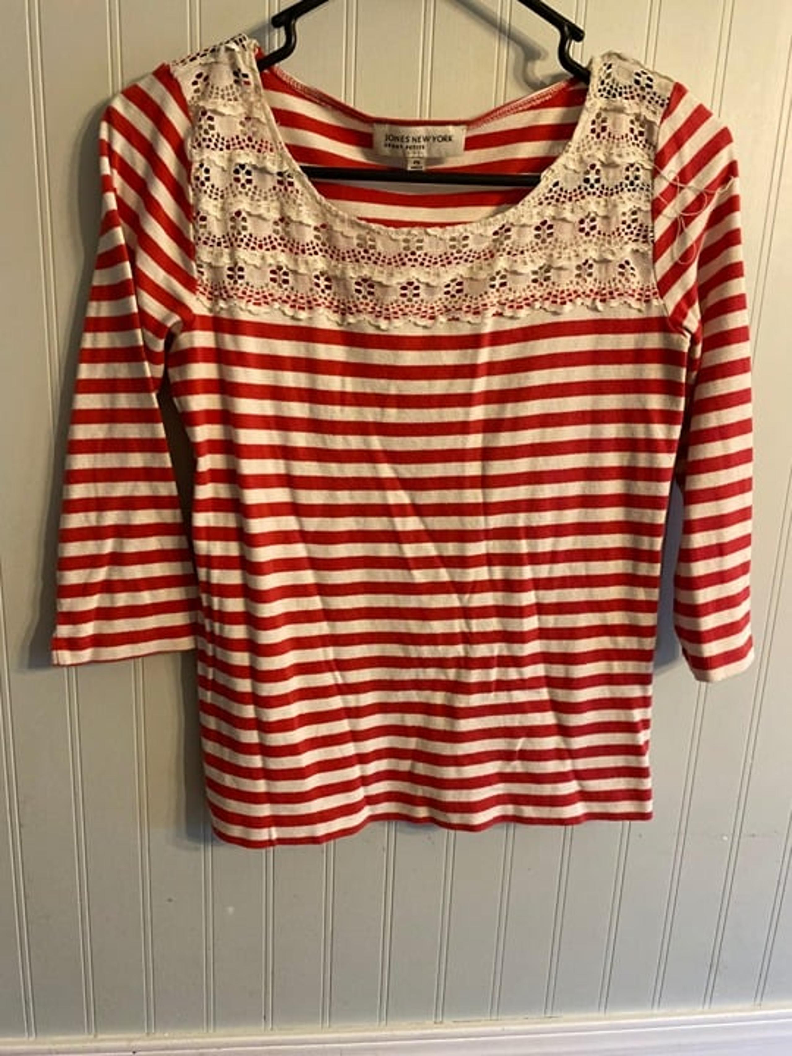 Jones New York sport petite PS red white stripes lace top womens