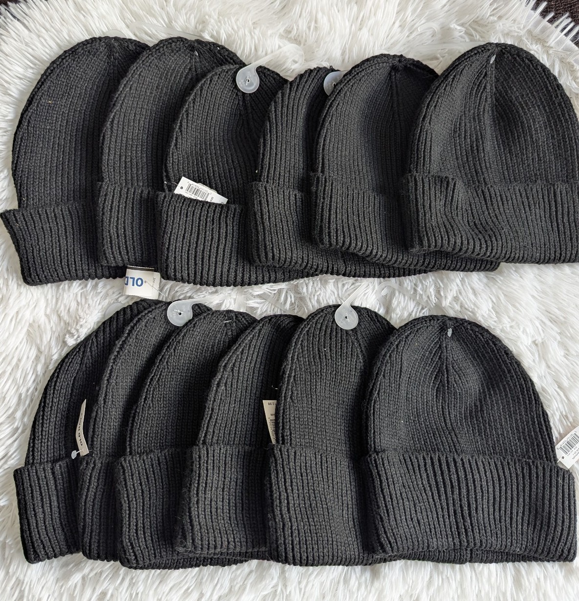 Nwt Old Navy black beanie hat lot