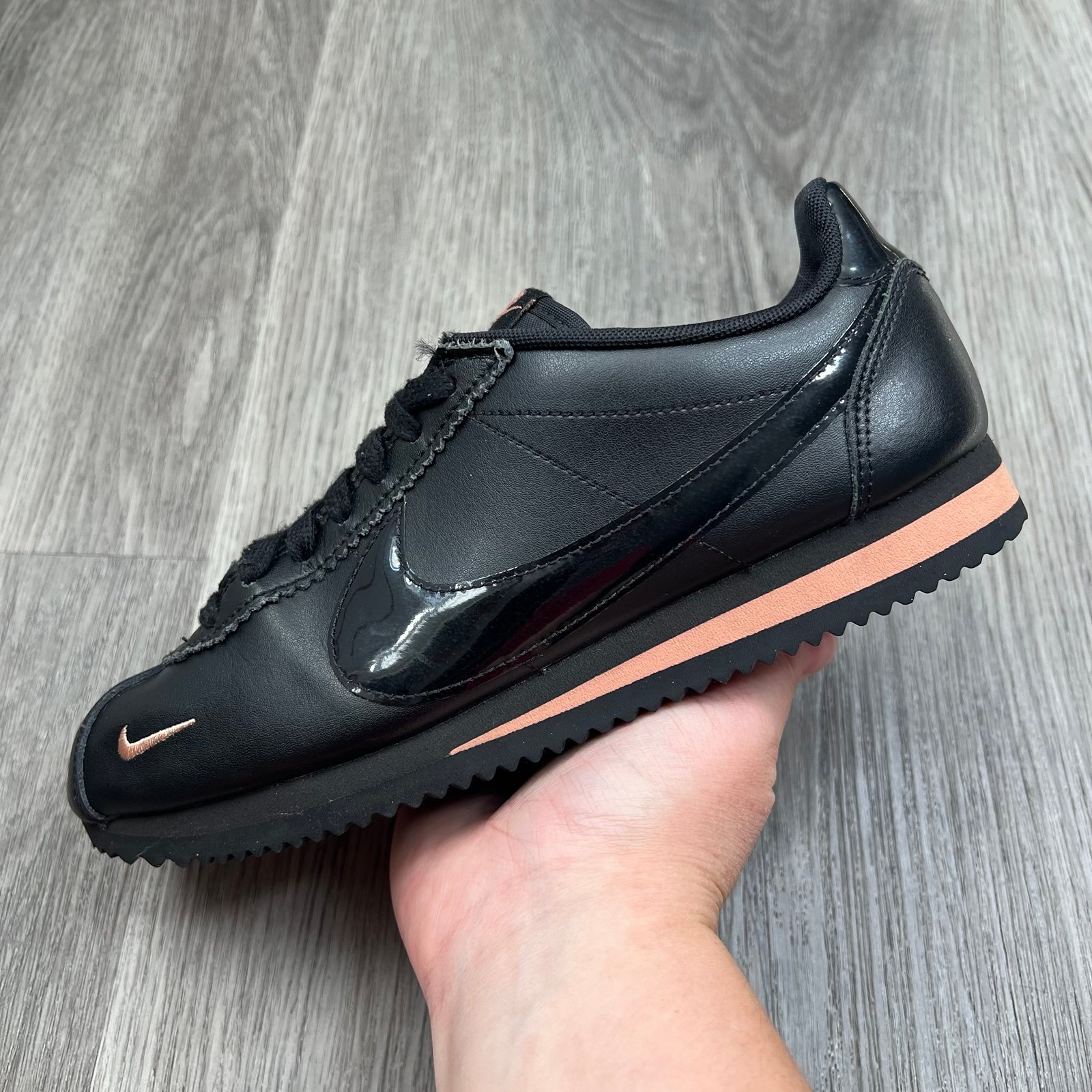 Nike Classic Cortez Black Rose Gold 905614-010 Shoes Sneakers Women's Size 7.5