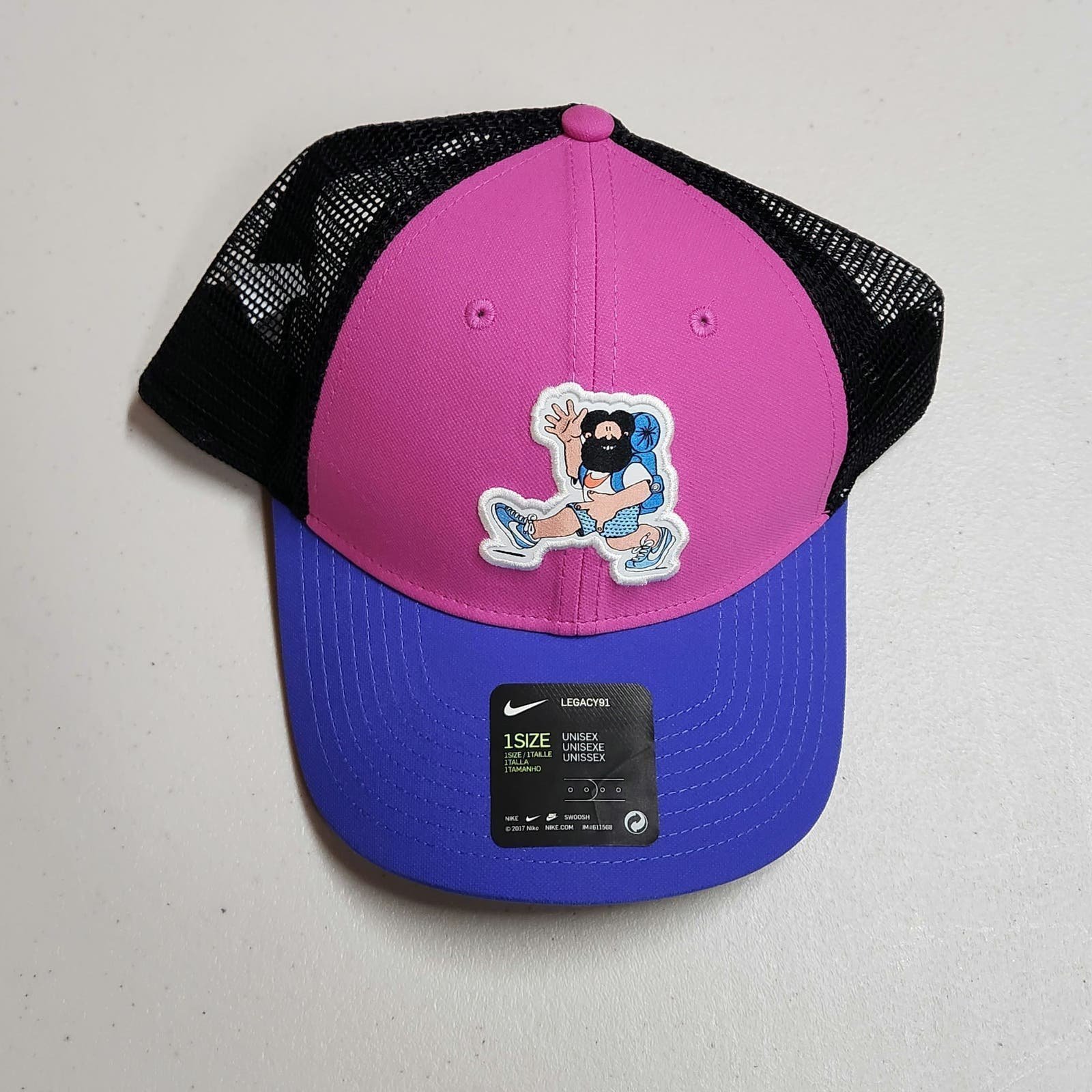 Nike Legacy 91 Distressed Hike Nike Trucker Hat Cap Pink