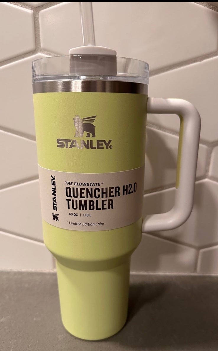 Stanley tumbler 40 oz Citron NEW