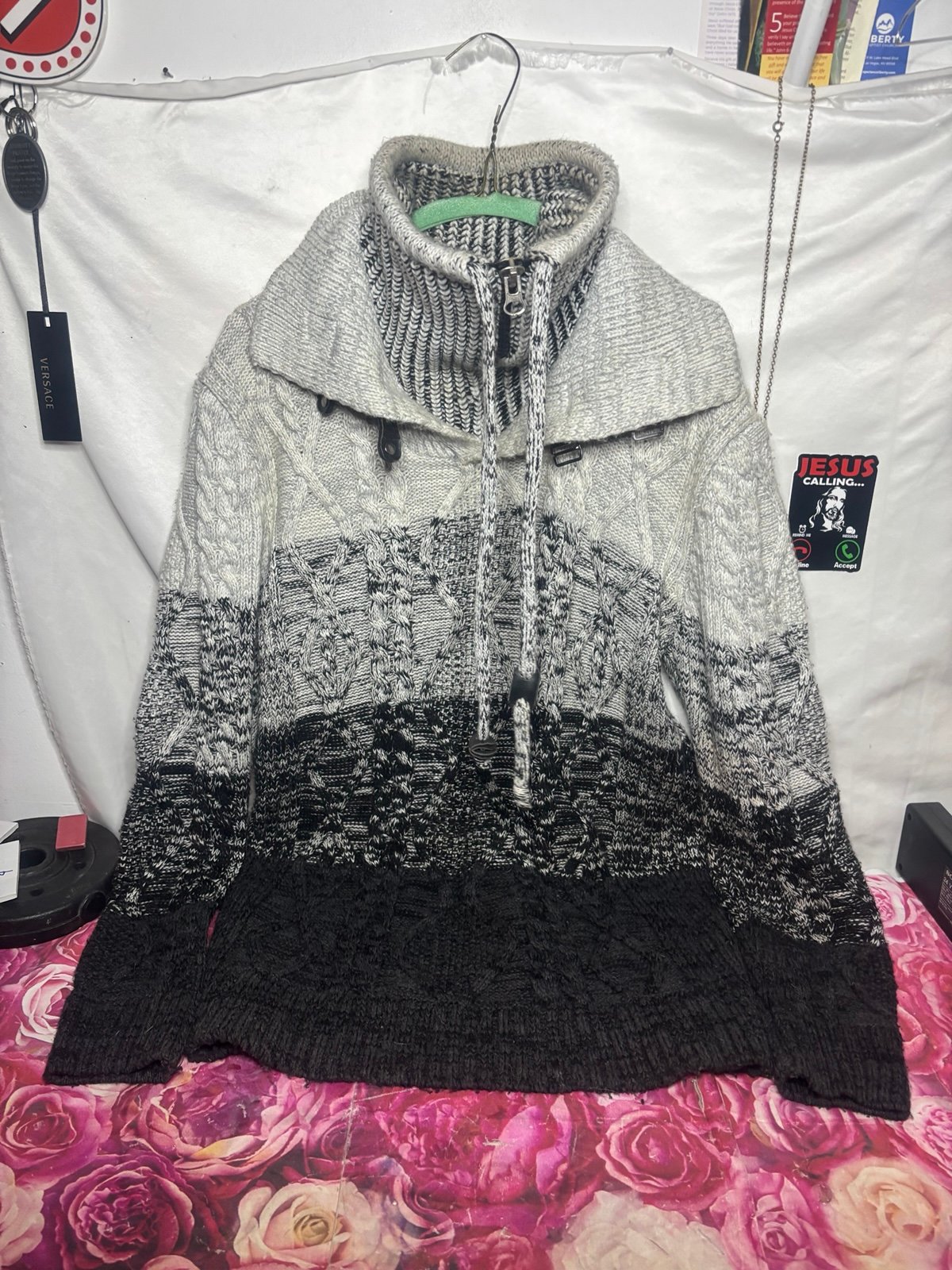Men’s XL spazio turtle neck sweater