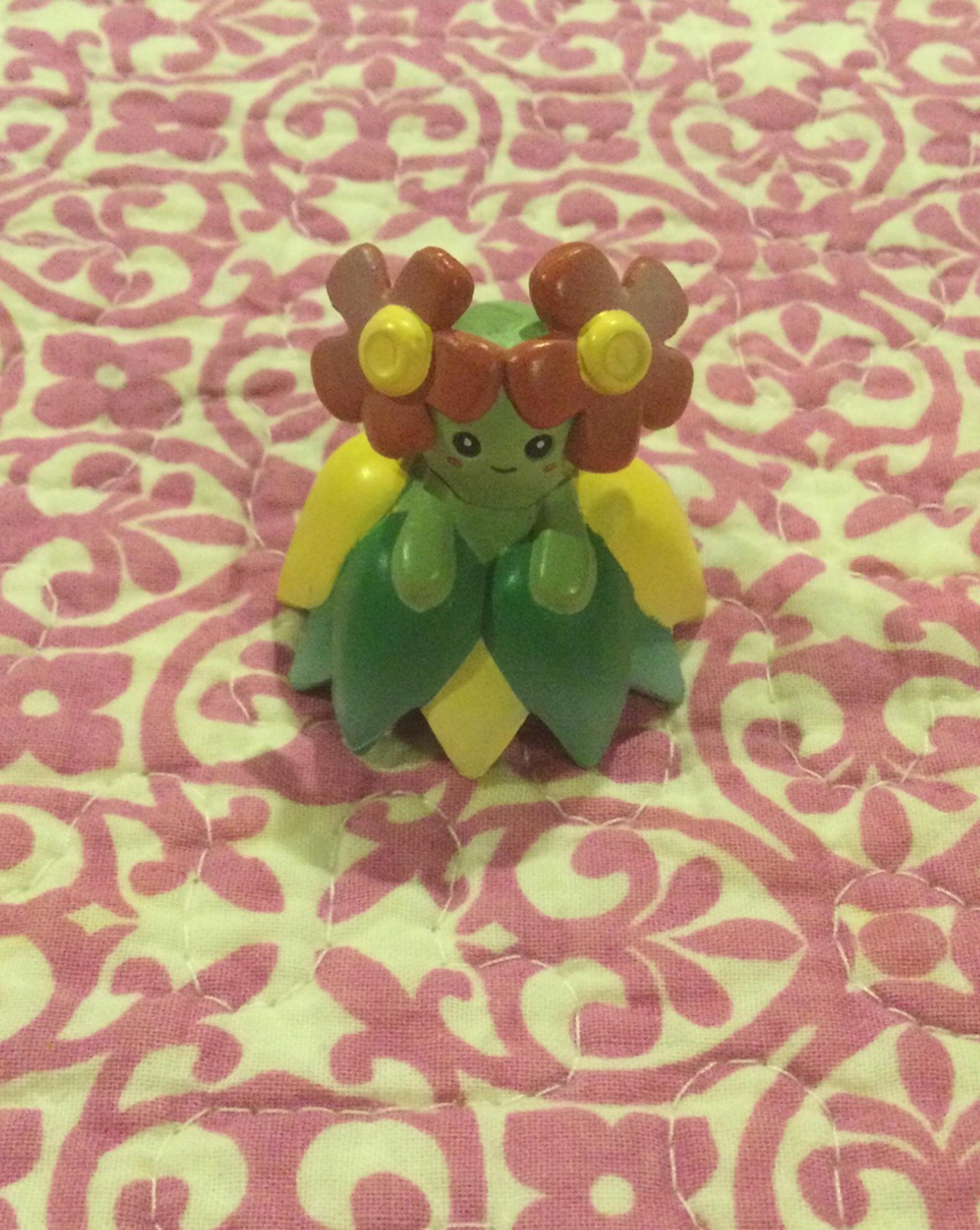 Vintage Tomy Bellossom Pokémon Action Figure Nintendo