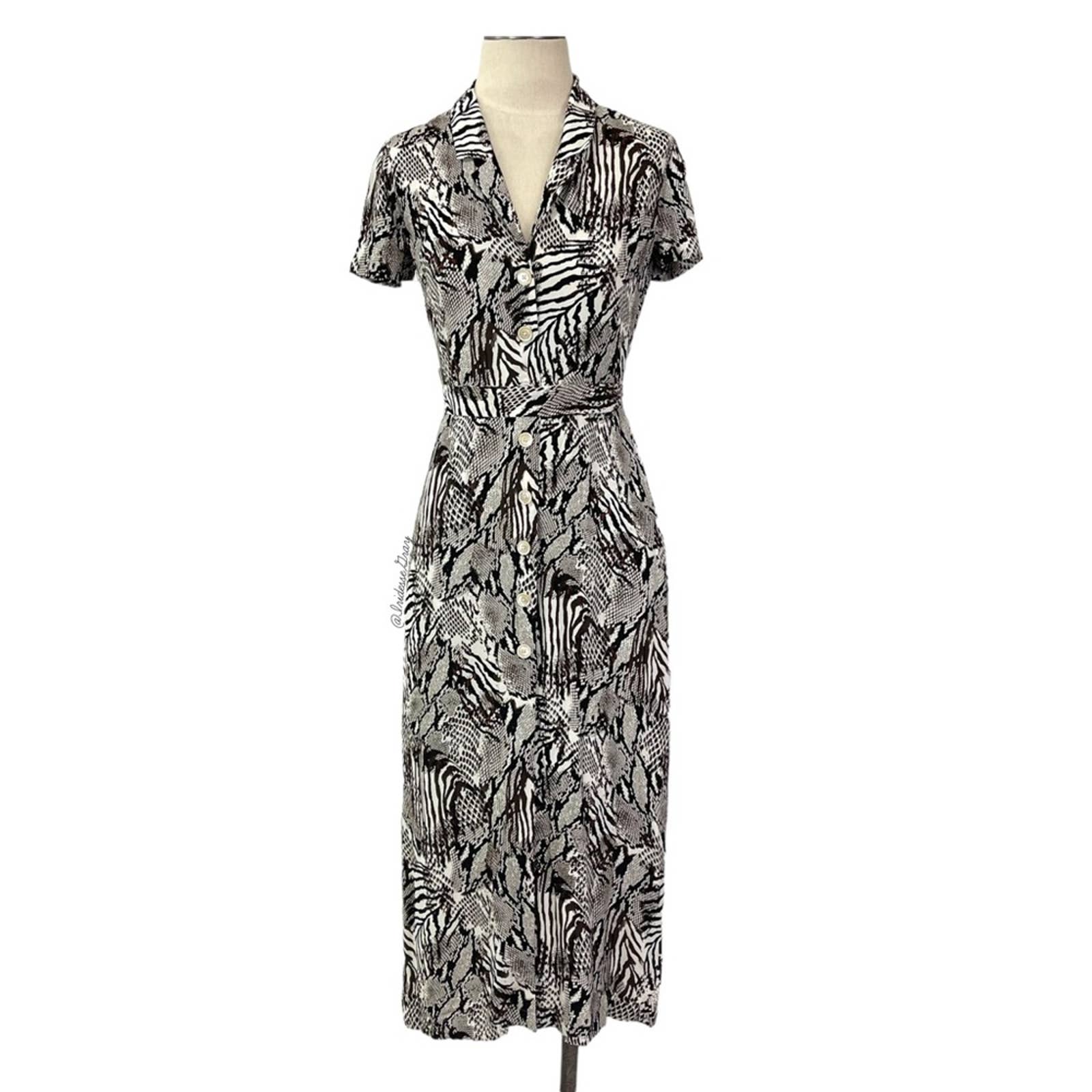 Aritzia- Wilfred Giselle Midi Shirtdress Size Small.