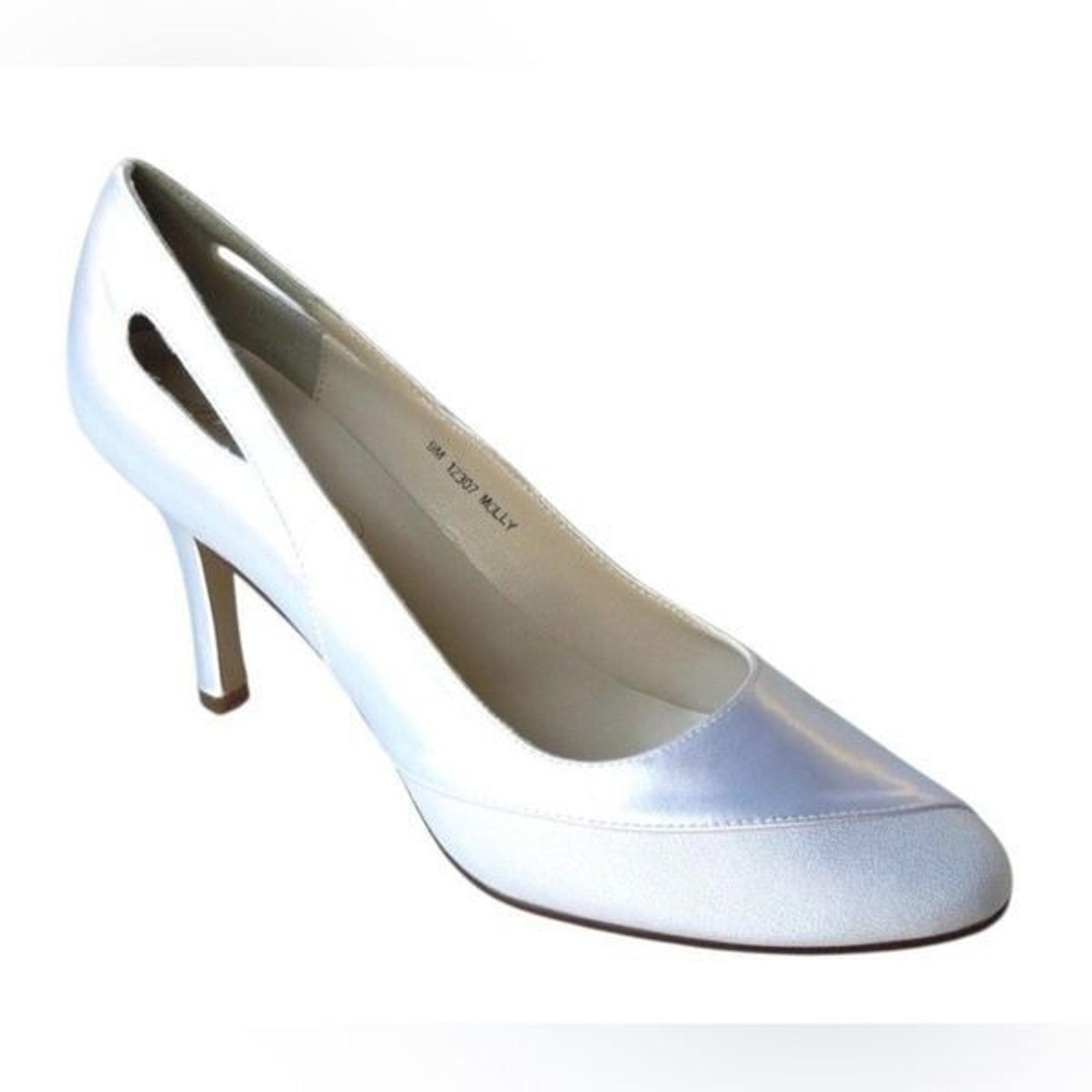 David’s Bridal Michelangelo Molly Elegant White Satin Heels