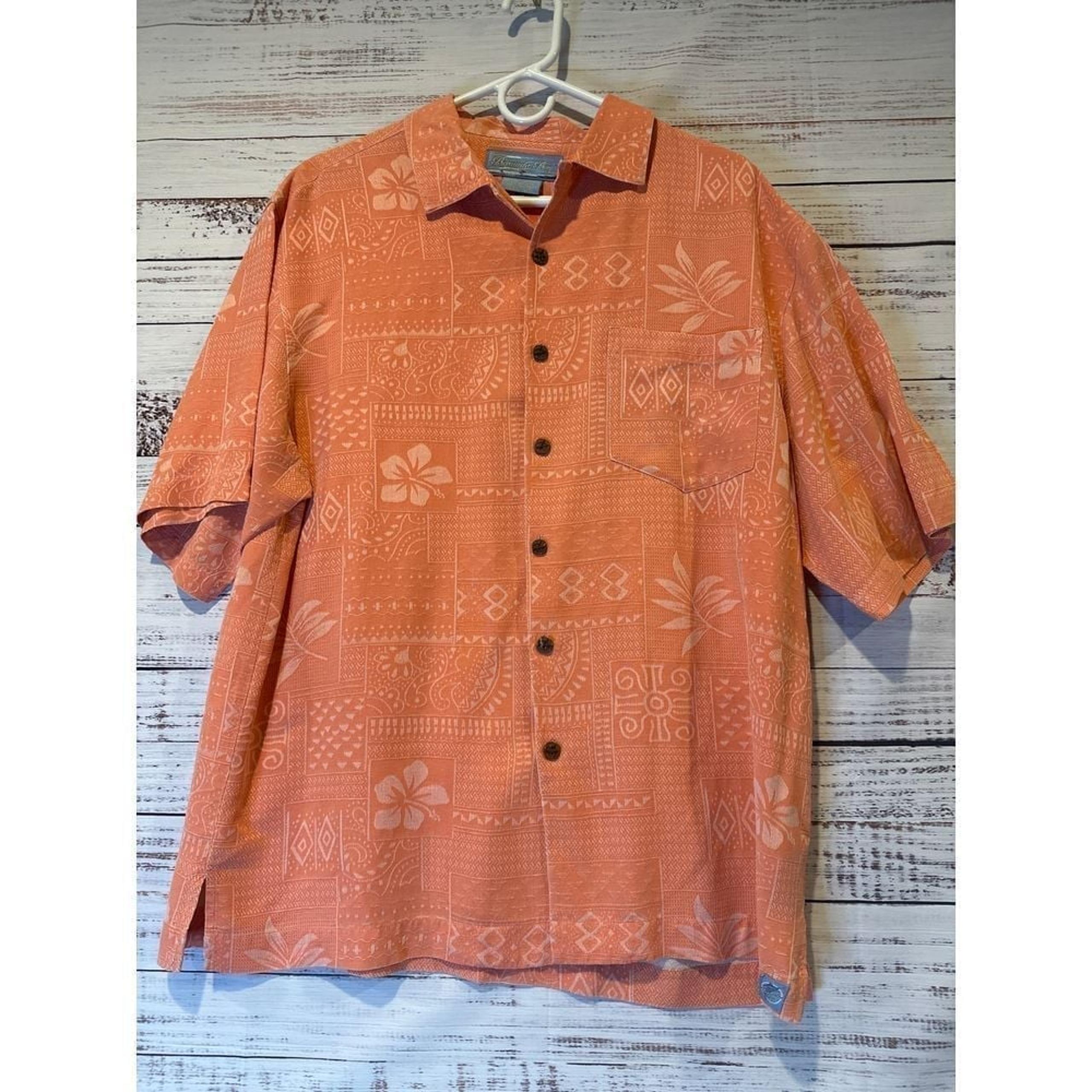 Bermuda Bay Shirt Men's Medium Silk Button Down Hawaiian