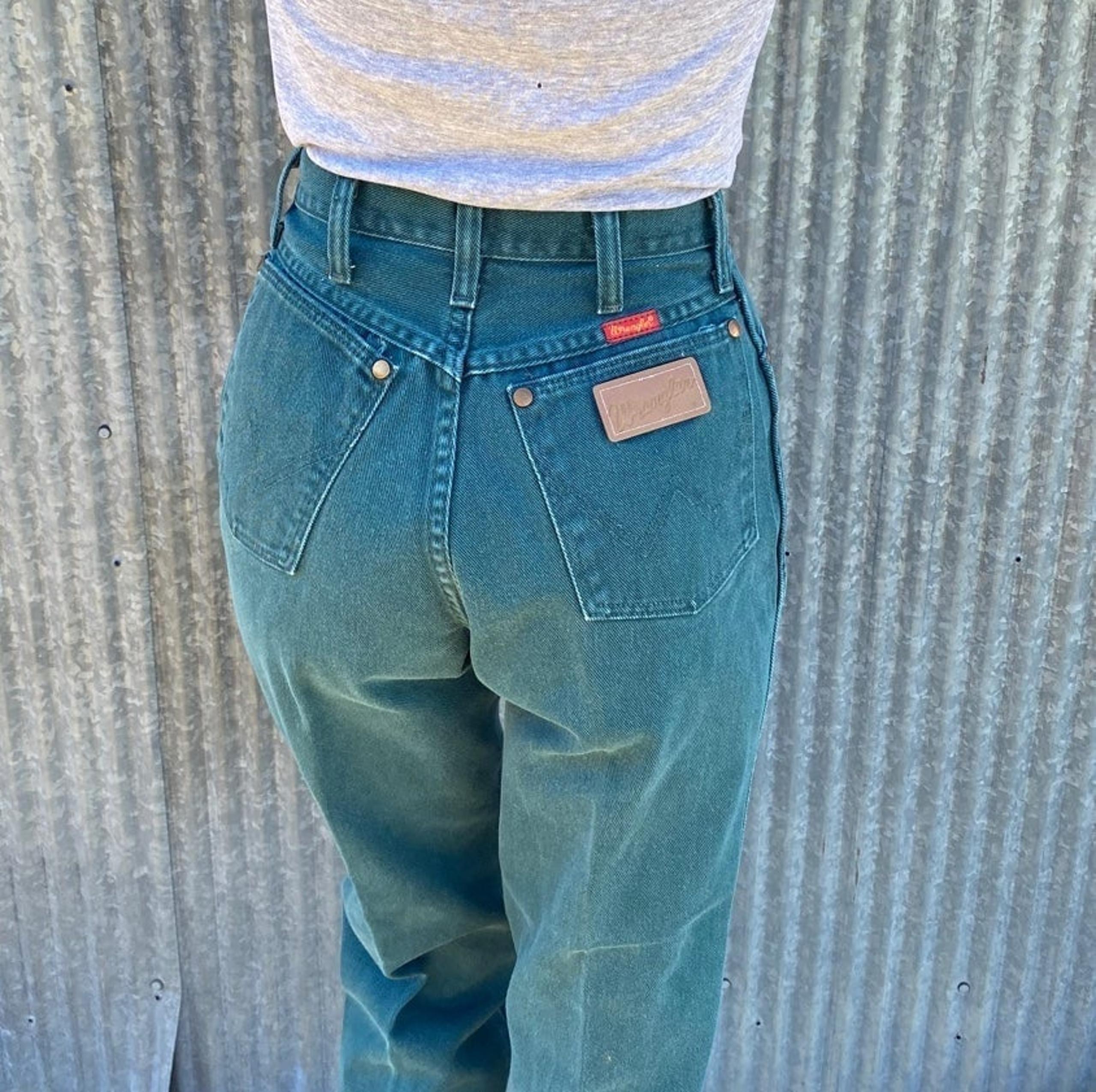 Vintage Womens Deep Blue Wrangler Jeans small flaw