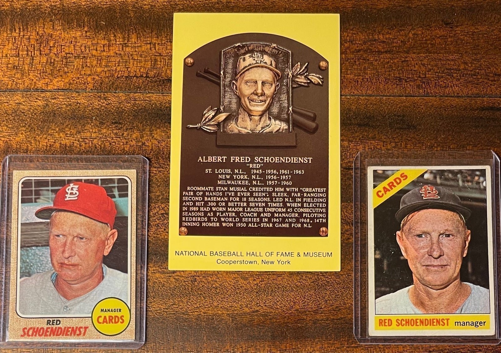 1965 1968 RED SCHOENDIENST HALL OF FAME PLAQUE CARD #76 #294 LOT CARDINALS HOF