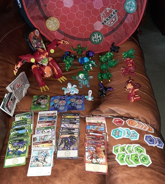 Lot of Spin Master Bakugan, Dragonoids Cards Bakucores, Battle Mat, Pouch Update