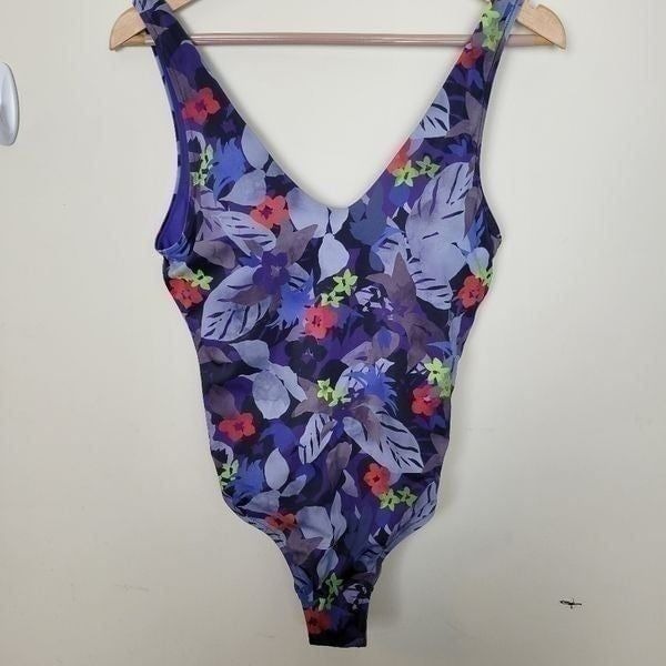 Athleta Twilight Tropical V- Neck One Piece Size Medium