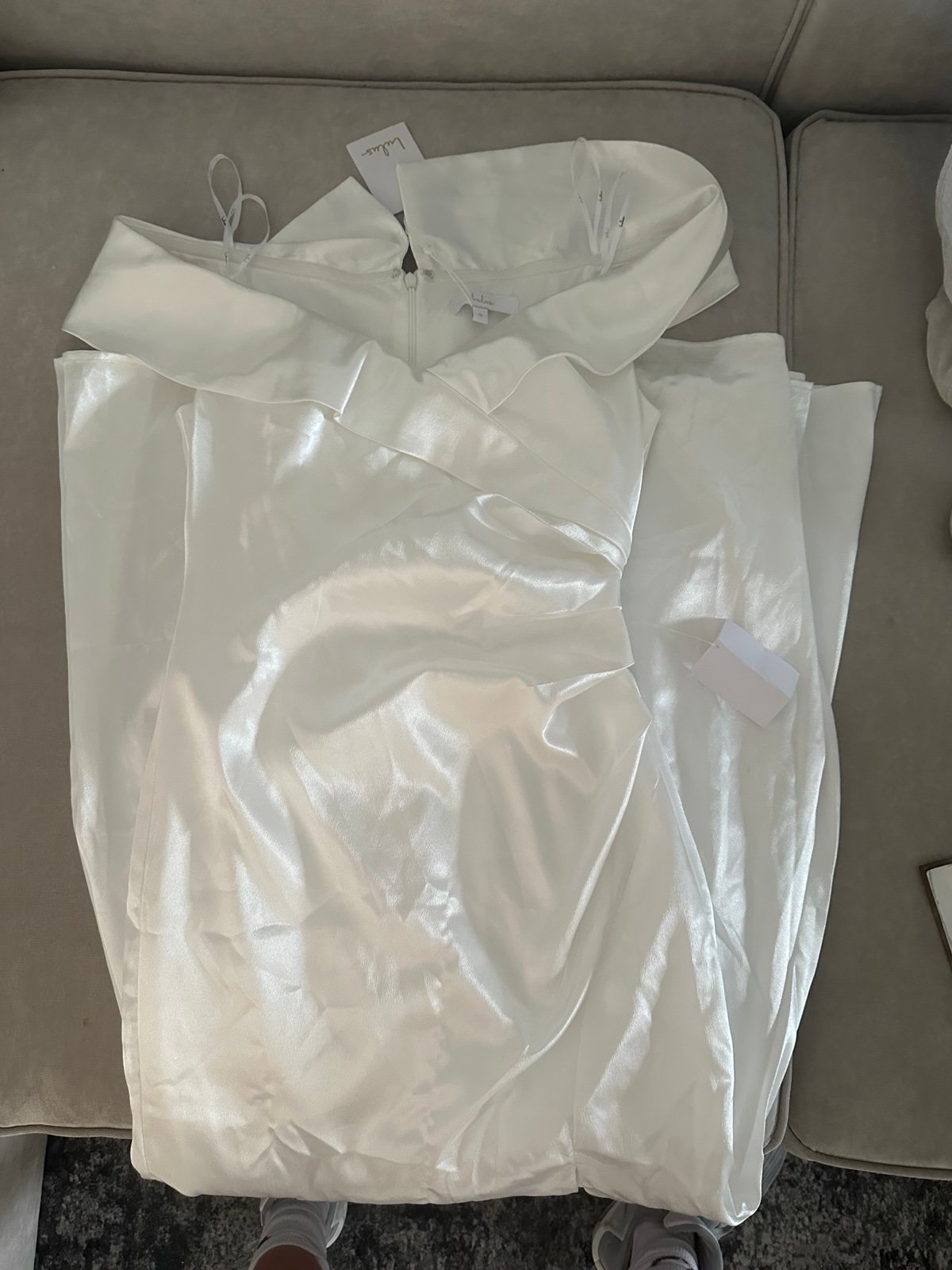 Lulus long white silk formal dress size s brand new with tags beautiful piece so
