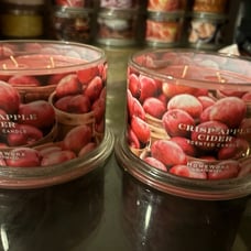 2 Homeworx candles