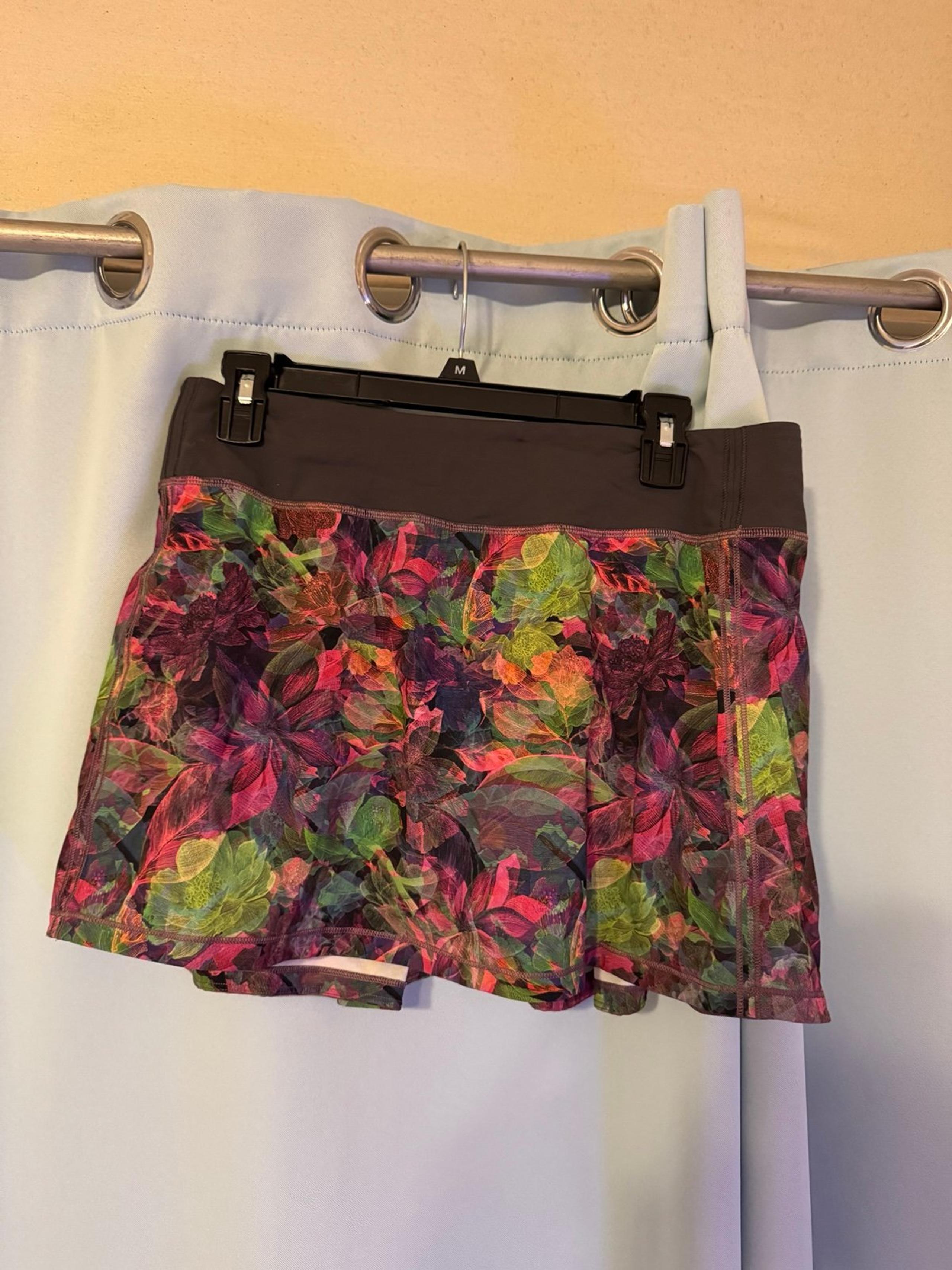 LuluLemon tennis skirt