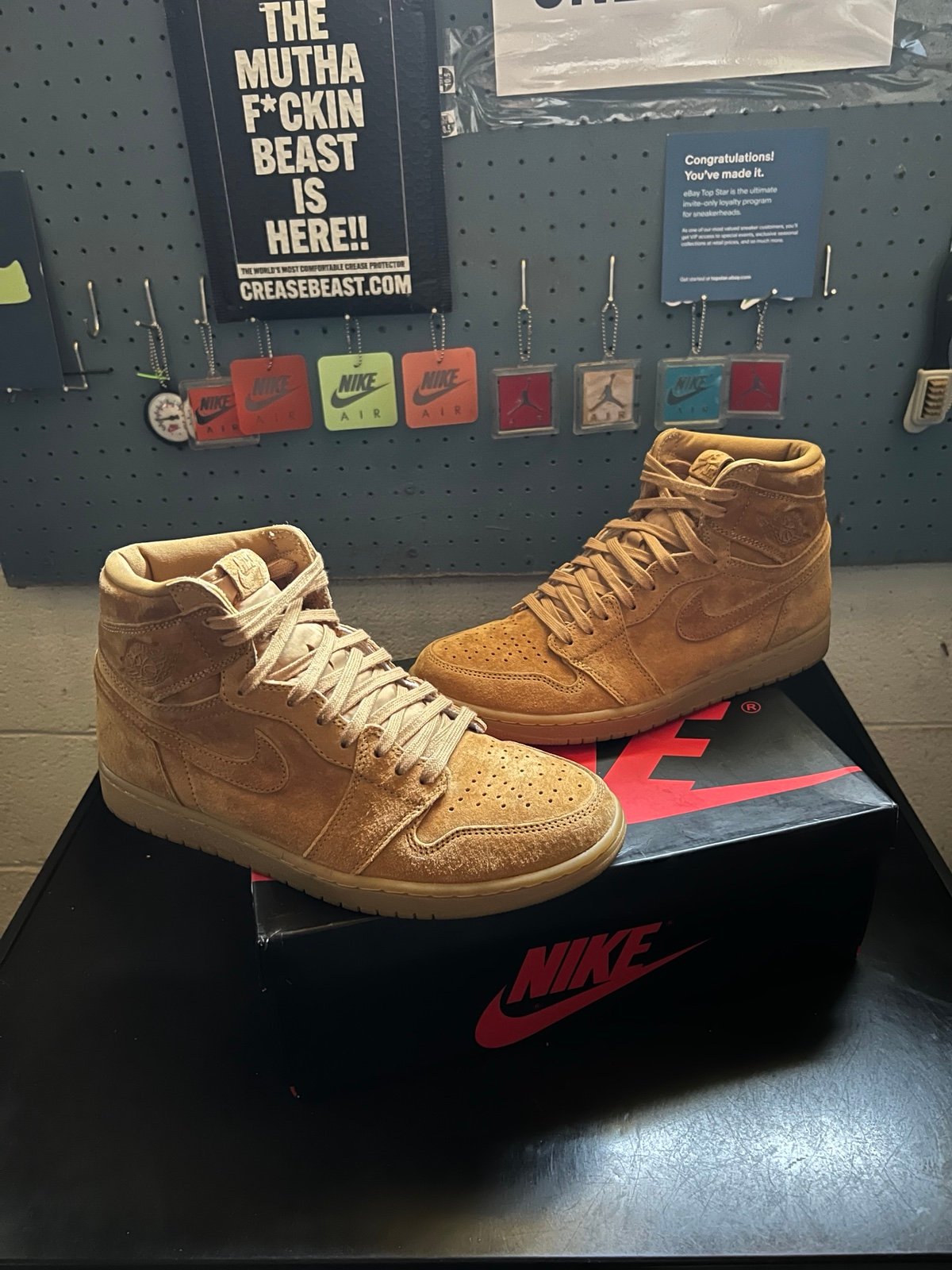 Jordan 1 wheat size 10.5
