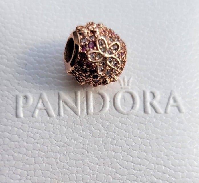 Pandora Rose ™ Pink Pave Daisy Flower Charm