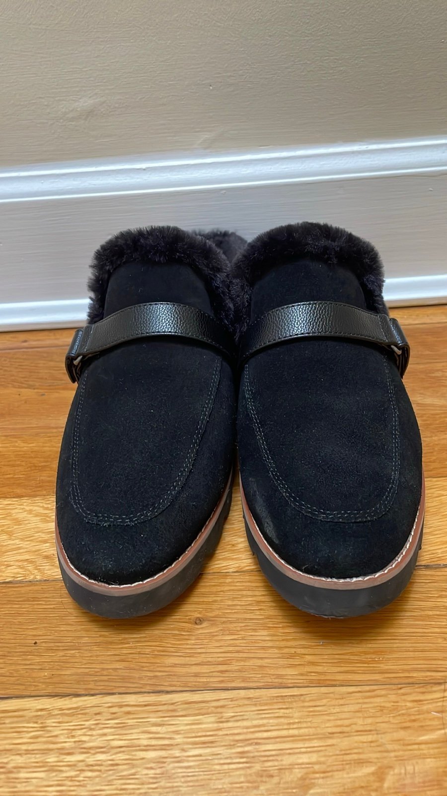 Vionic suede fur lined mules
