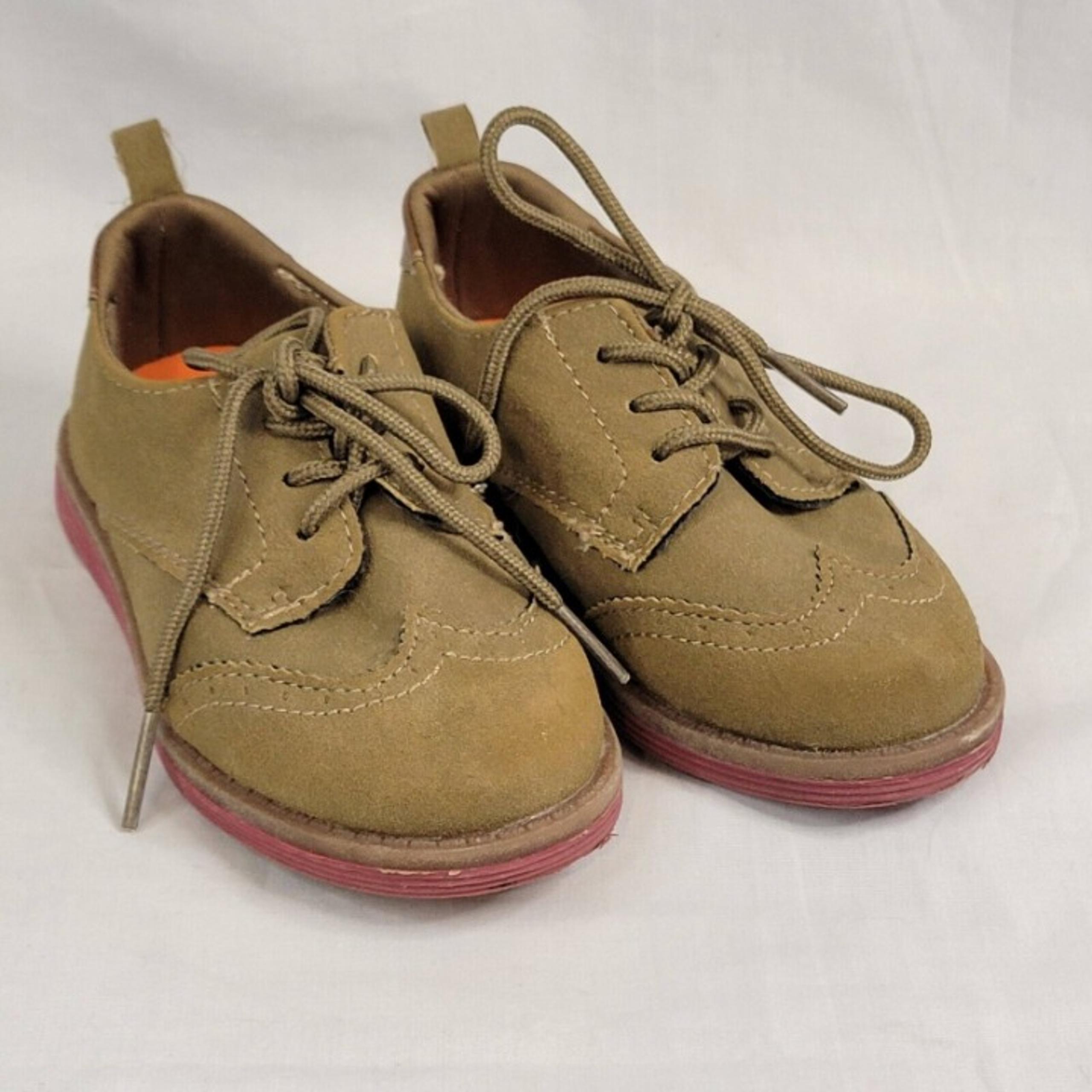 OshKosh B'Gosh boy's Shoes Size 8 Brown Tan Oxford suede uniform lace kids
