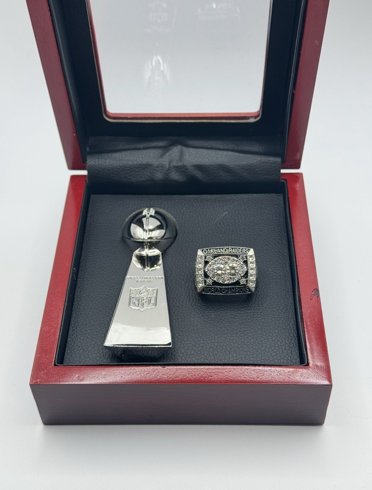 Oakland Raider Super Bowl Championship Ring TROPHY + CASE #2 Las Vegas