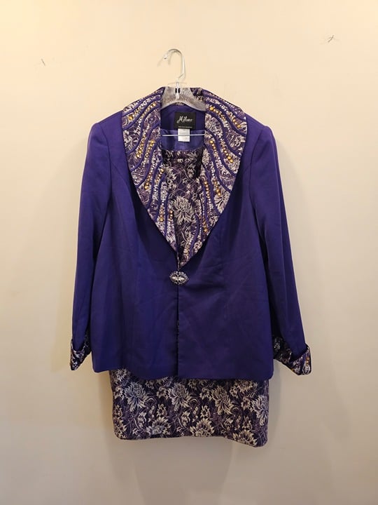 MILANO, PARIS, NY, MILANO Skirt and Jacket Suit Embellished Lace Purple Size 18W