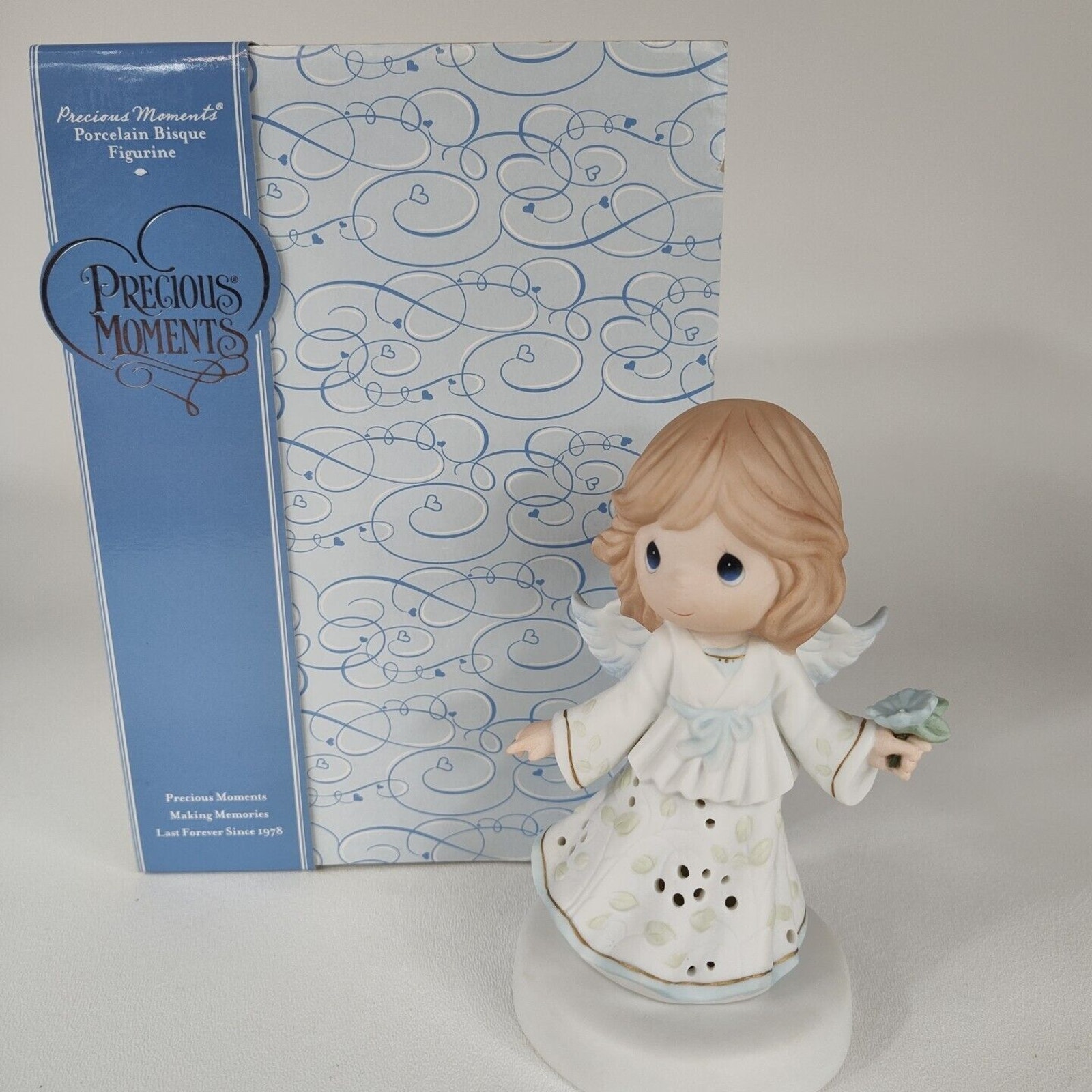 Precious Moments Hope Illuminates Our Lives 940018 Tea Light Figurine 2009c