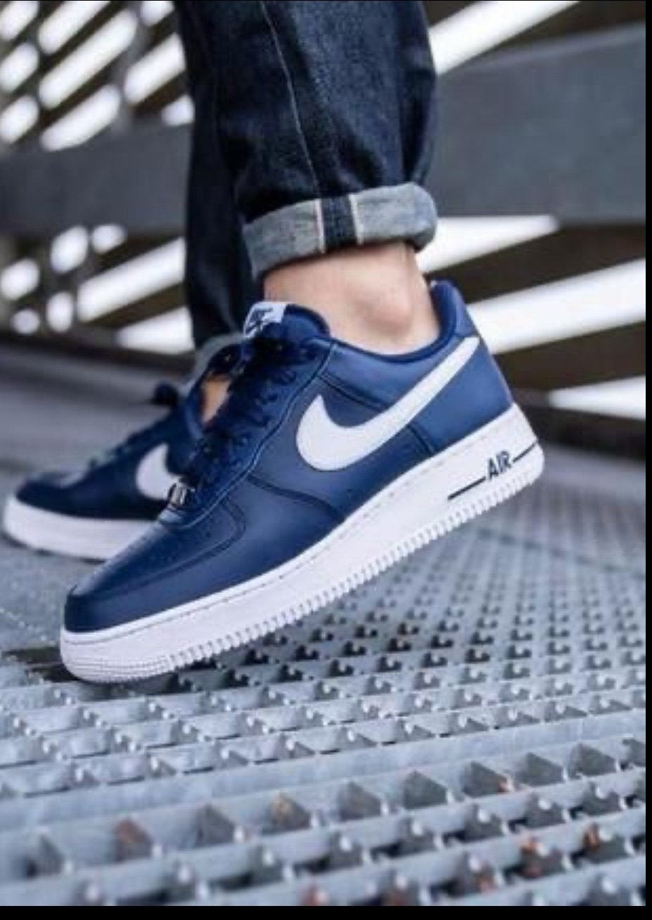 Nike Air Force 1 '07 LX Sneaker Women size 10 and Men size in 8.5
