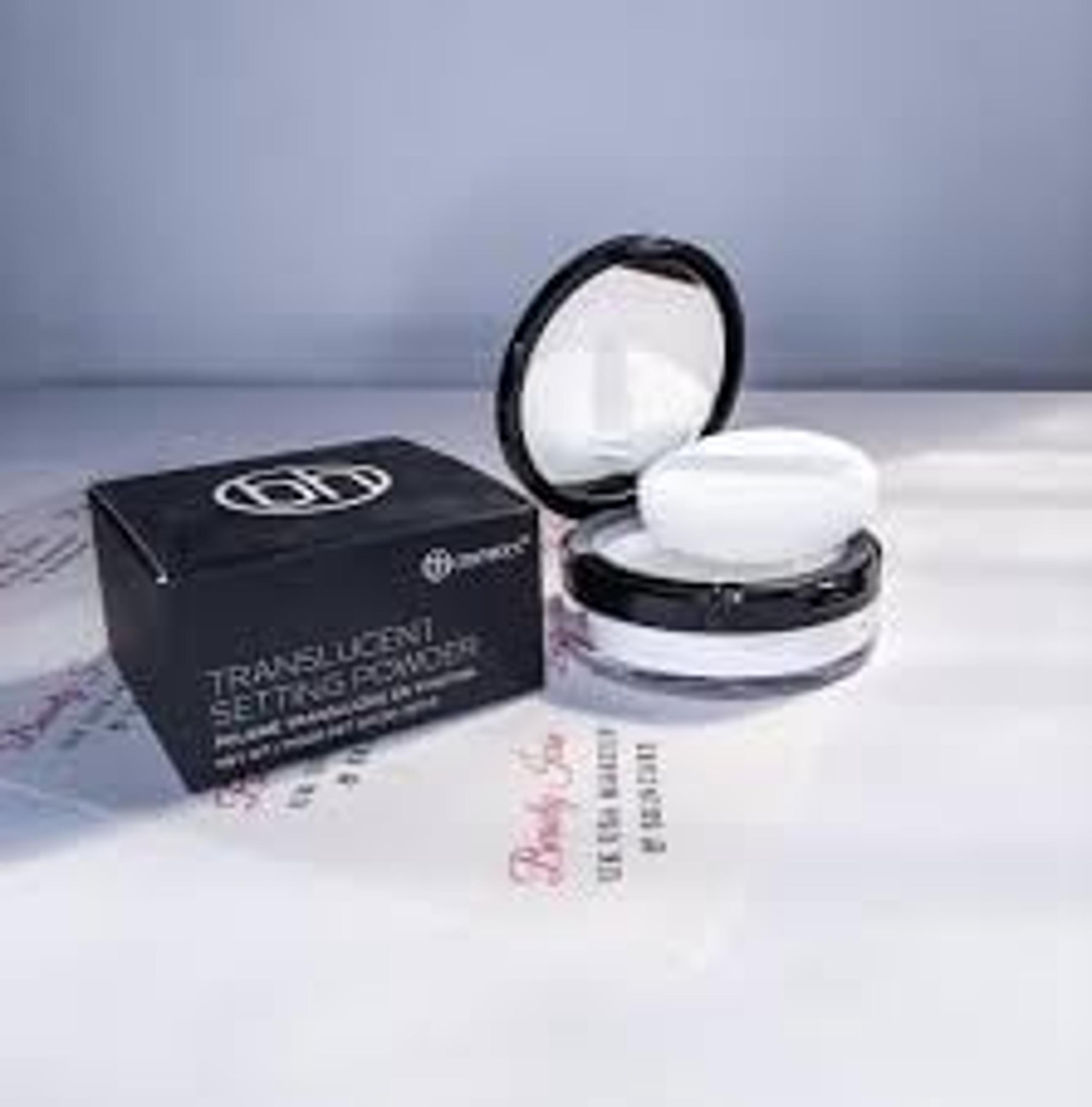 BH Cosmetics Translucent Setting Powder compact